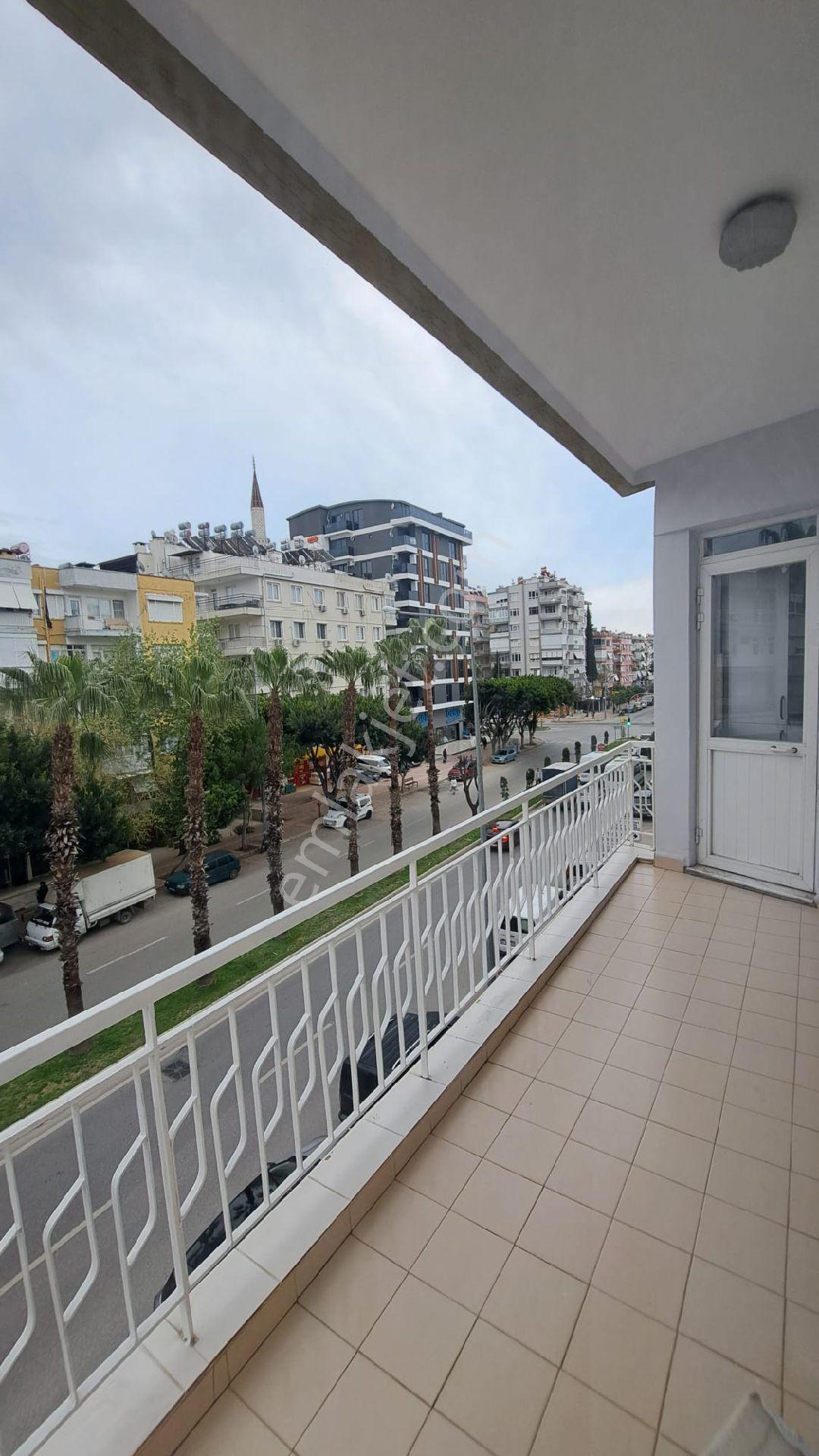 **muratpaşa/yıldız Mah**ana Cadde Üstü Katta 3+1 Satılık Daire** - Görsel 2