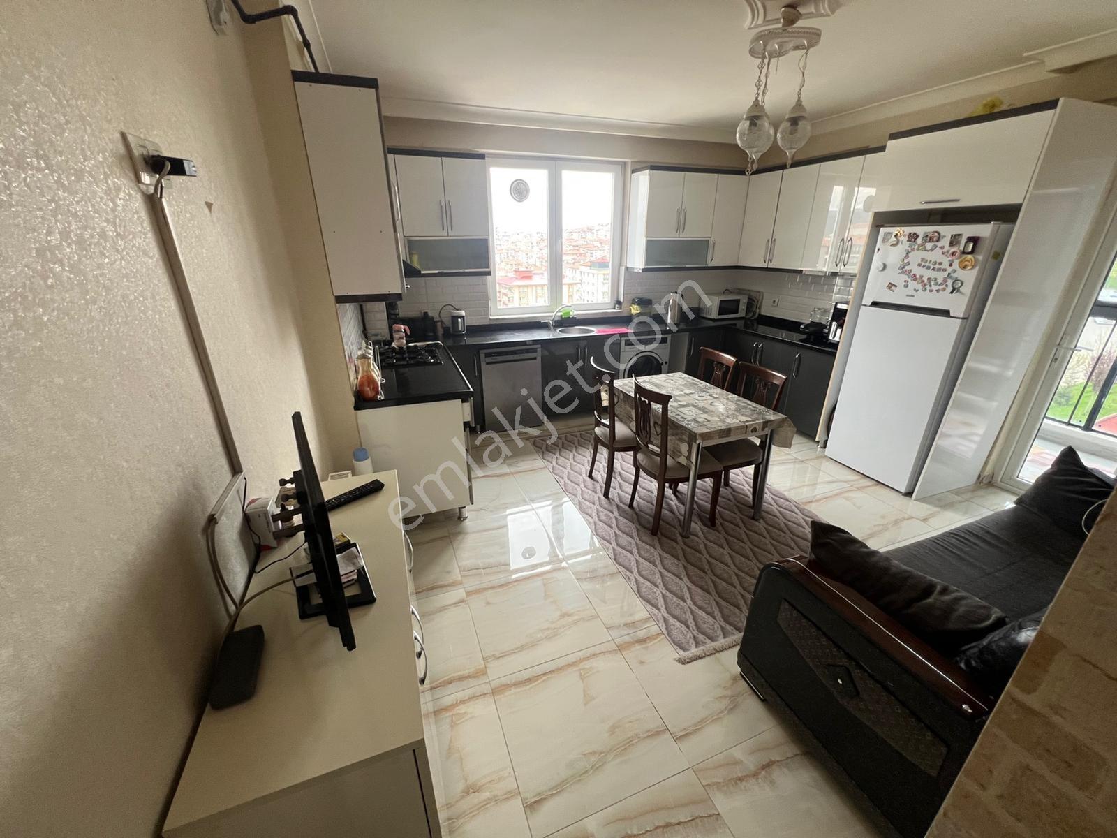 Cadde Üzeri Yeni Bina Lüks Yapılı Geniş Mutfaklı Satılık Daire - Görsel 3