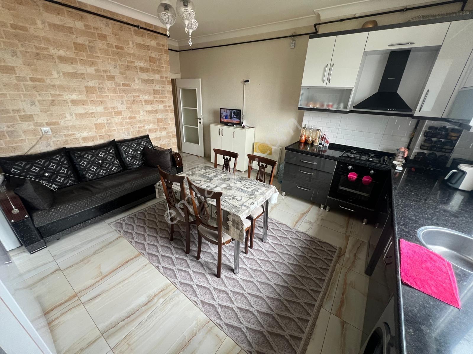 Cadde Üzeri Yeni Bina Lüks Yapılı Geniş Mutfaklı Satılık Daire - Görsel 4