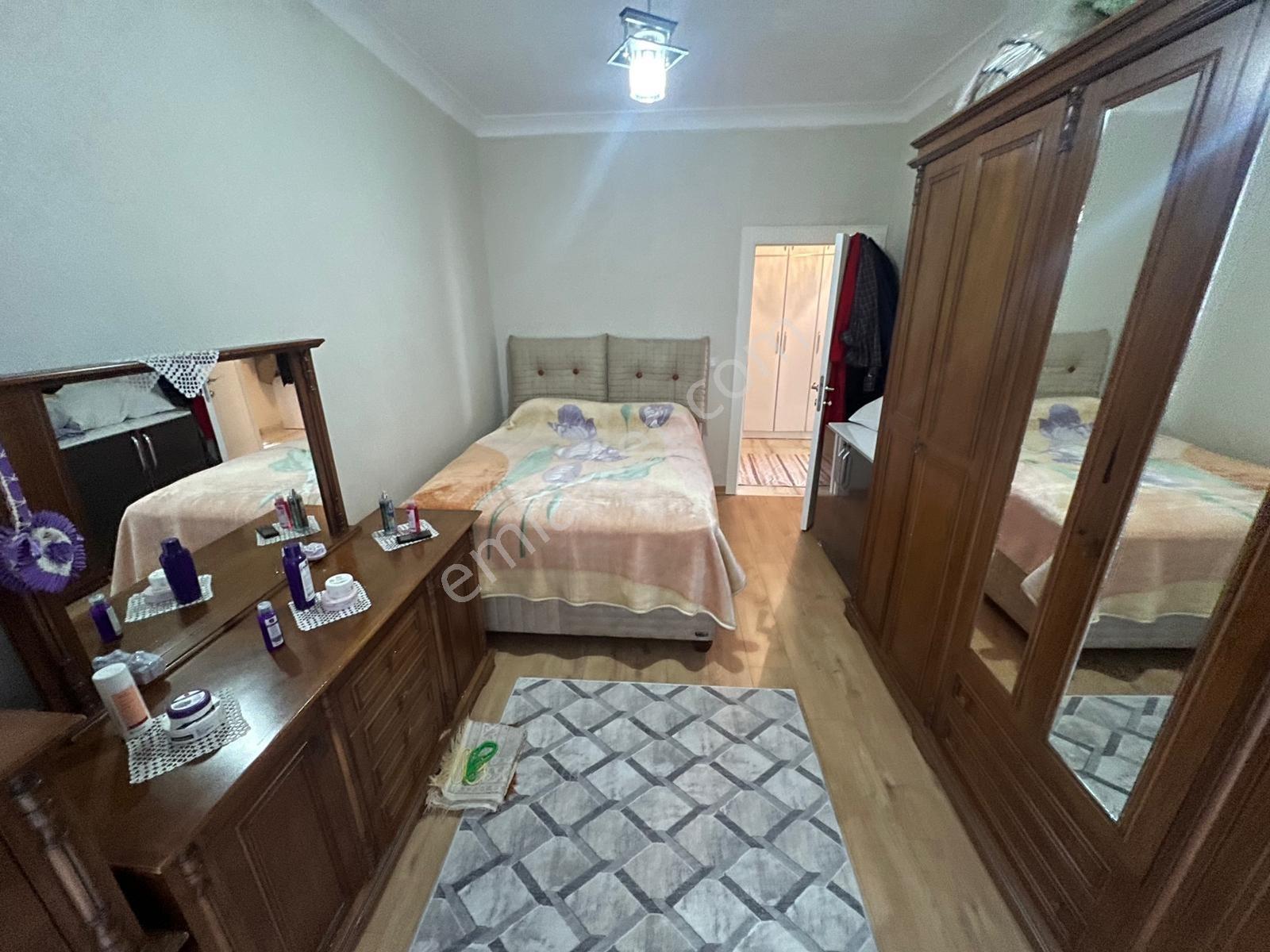 Cadde Üzeri Yeni Bina Lüks Yapılı Geniş Mutfaklı Satılık Daire - Görsel 15