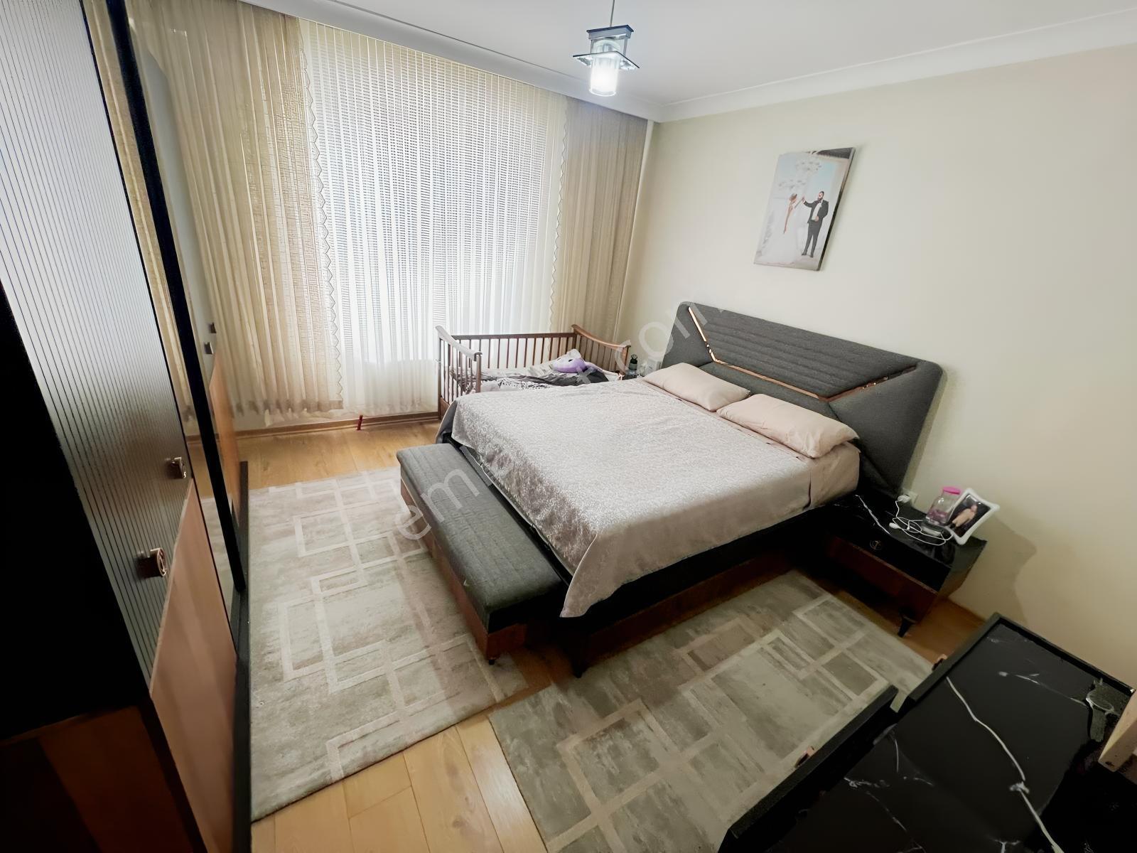 Cadde Üzeri Yeni Bina Lüks Yapılı Geniş Mutfaklı Satılık Daire - Görsel 11