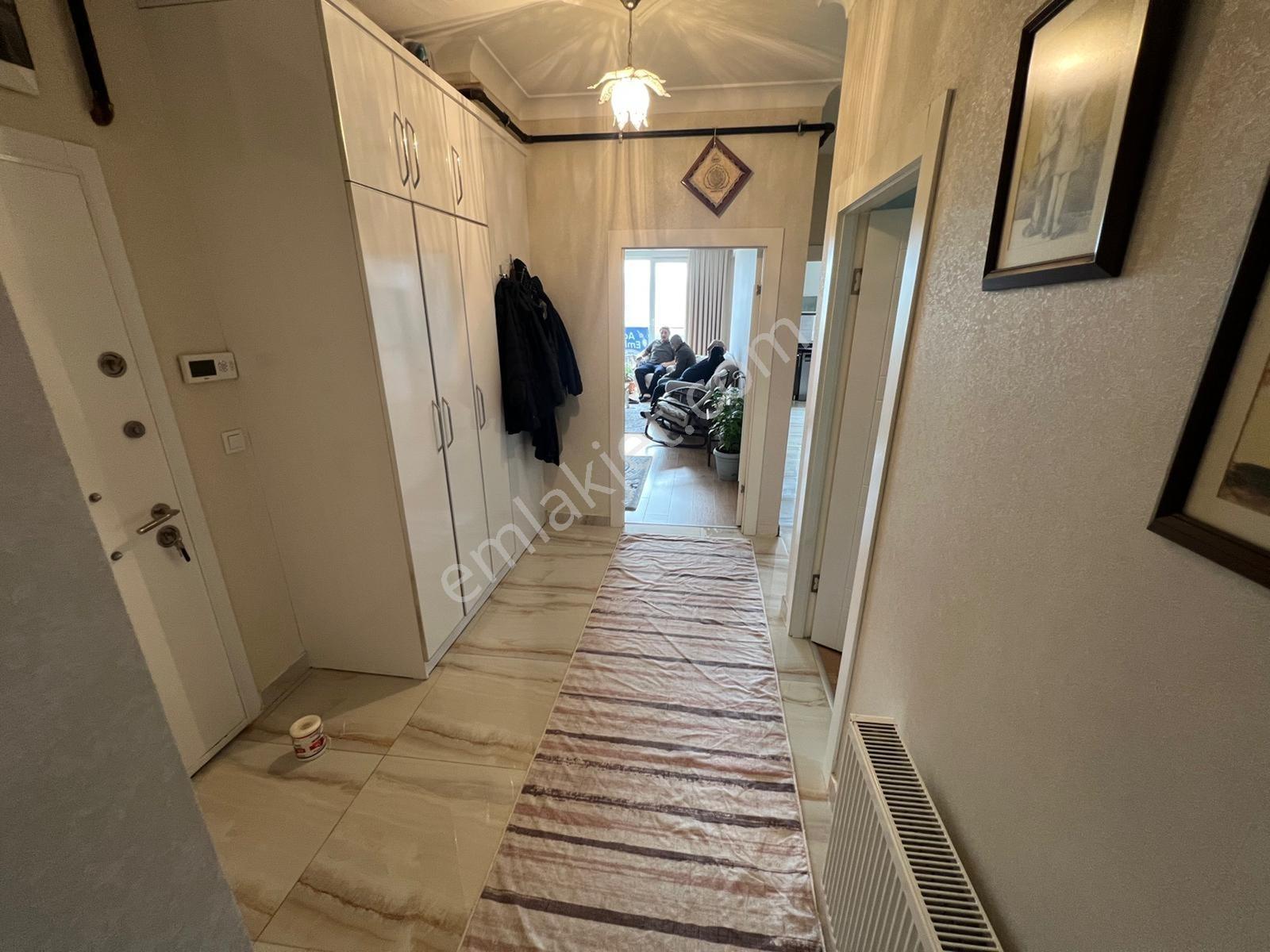 Cadde Üzeri Yeni Bina Lüks Yapılı Geniş Mutfaklı Satılık Daire - Görsel 10