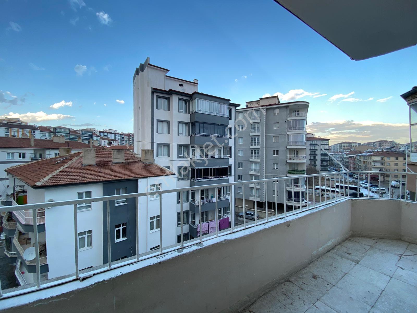 Cm Emlak Şah Süleyman Mah. İçi Yapılı Uygun Fiyat 3+1 Daire - Görsel 13
