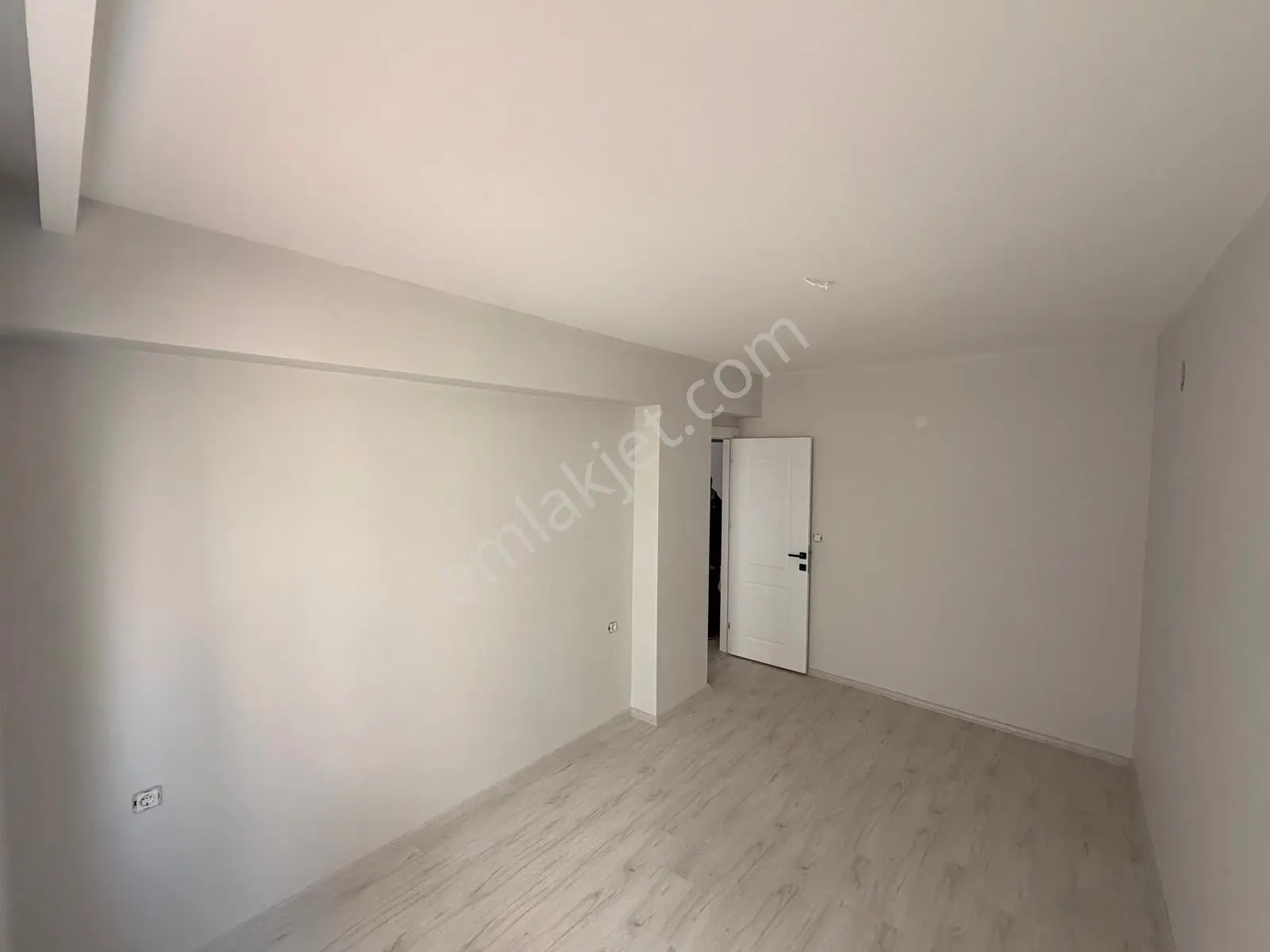 Acilll Konak Zafertepe Mah.de İzmirpark Avm Yakını 2+1 80m2 Ayrı Mutfak Arakat Asansörlü Sıfır Daire - Görsel 5