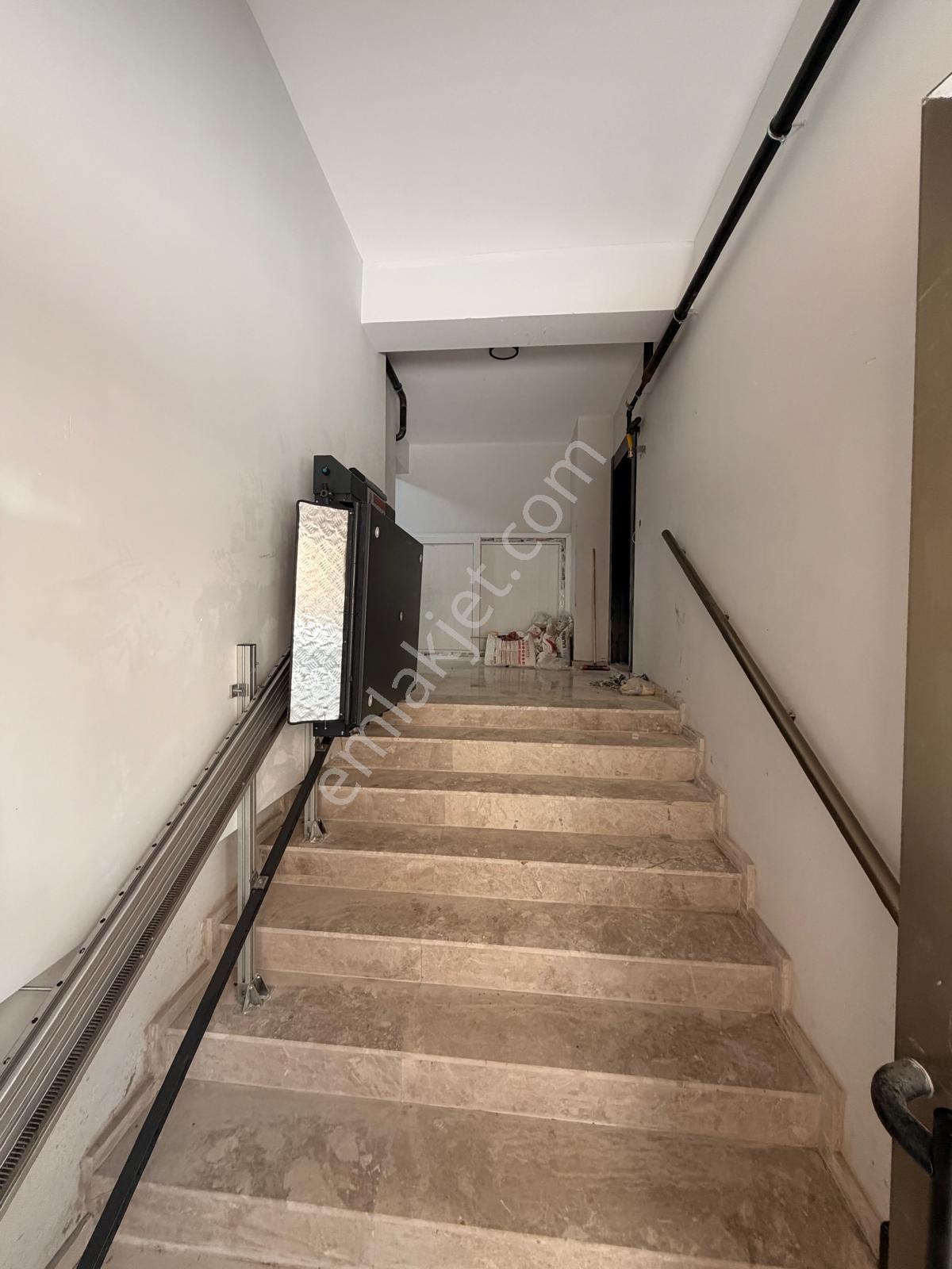 Acilll Konak Zafertepe Mah.de İzmirpark Avm Yakını 2+1 80m2 Ayrı Mutfak Arakat Asansörlü Sıfır Daire - Görsel 20