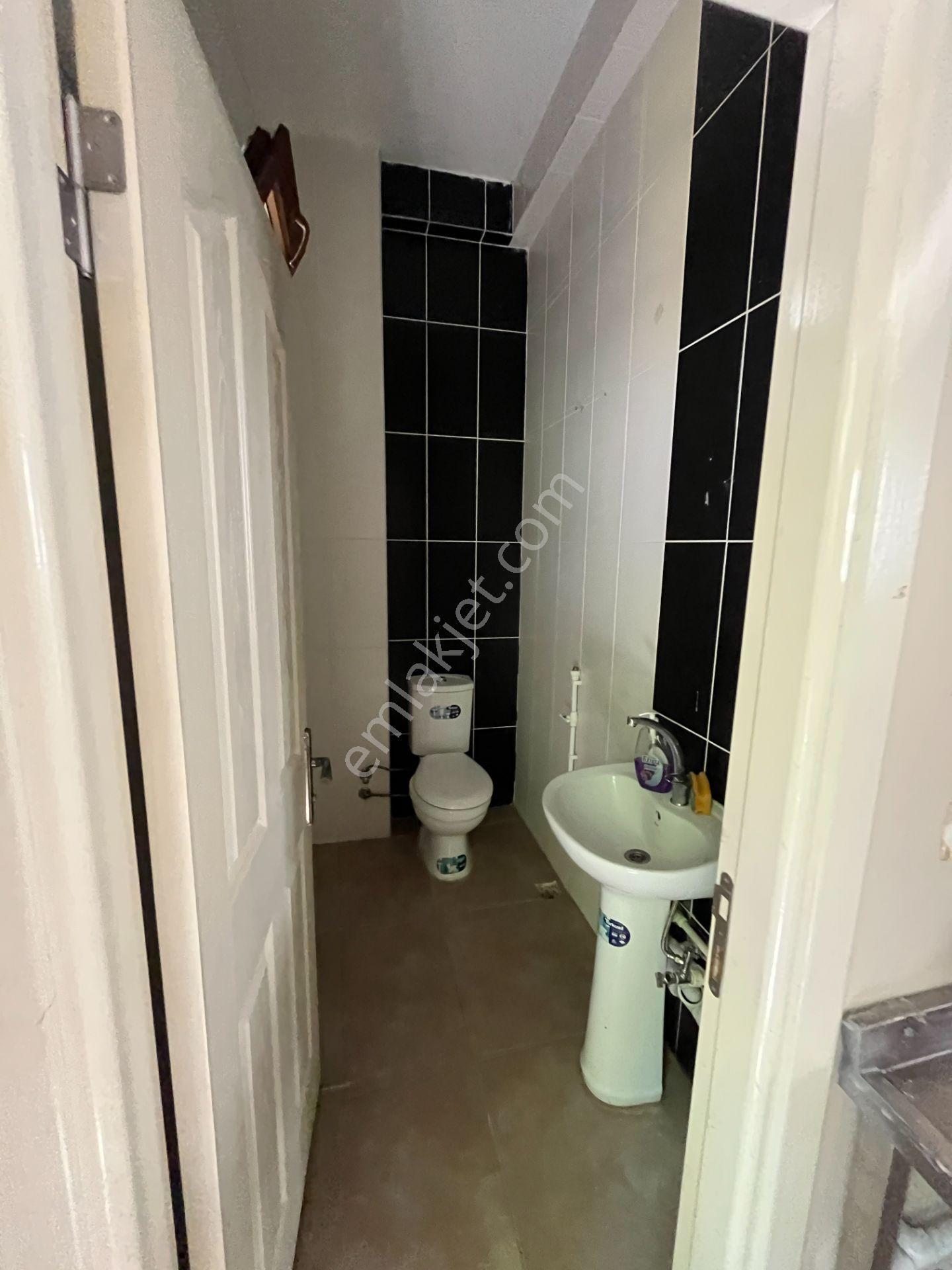 Merkeze Çok Yakın Otomatik Kepenk 140m2 Kiralık Bodrumlu Dükkan - Görsel 6