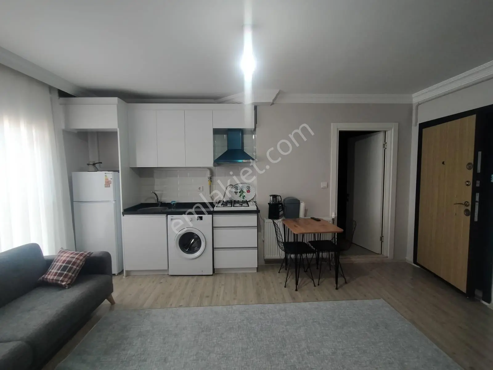 Salihli Berkay Emlaktan Cumhuriyet Mah Kiralık Eşyalı 1+1 Doğalgaz Isıtmalı Daire - Görsel 5