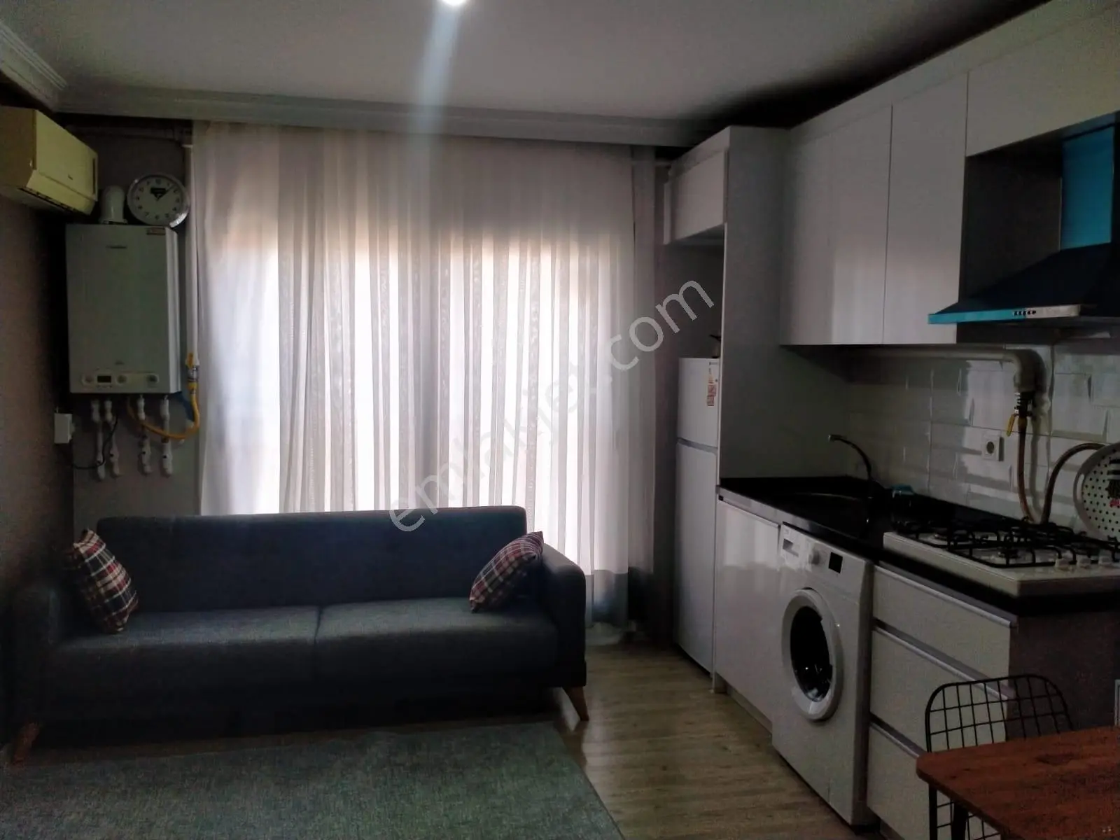 Salihli Berkay Emlaktan Cumhuriyet Mah Kiralık Eşyalı 1+1 Doğalgaz Isıtmalı Daire - Görsel 3