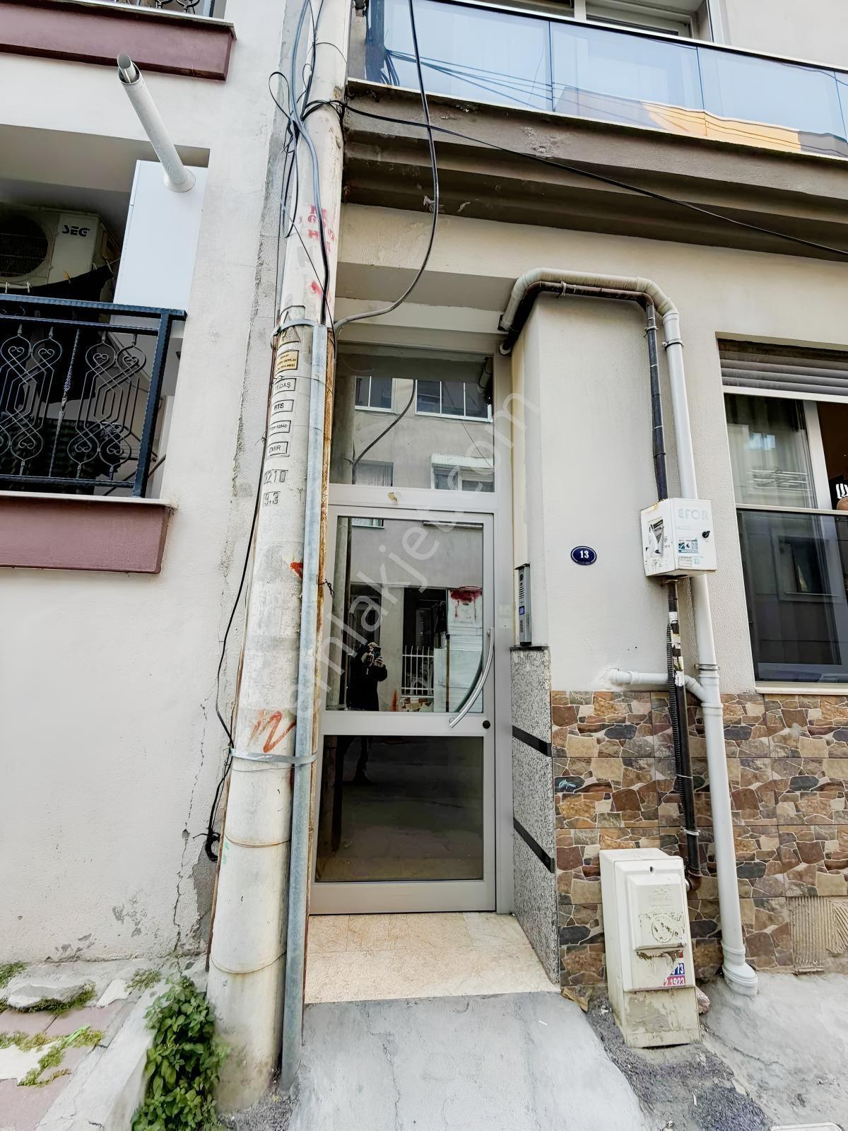 Karşıyaka Şemiklerde Satılık Daire 2+1 Kapalı Mutfak Geniş 85 Mt - Görsel 5