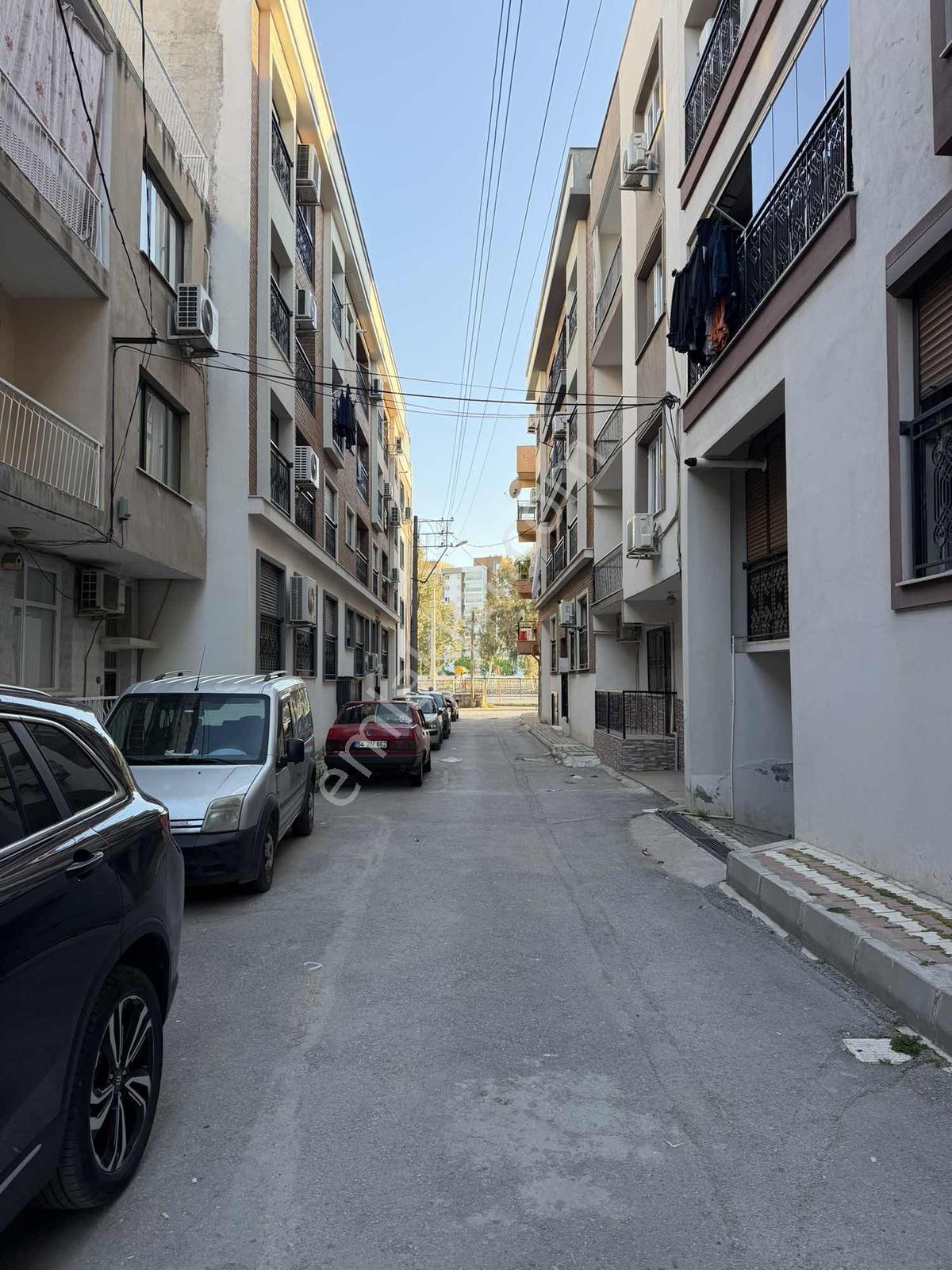 Karşıyaka Şemiklerde Satılık Daire 2+1 Kapalı Mutfak Geniş 85 Mt - Görsel 13