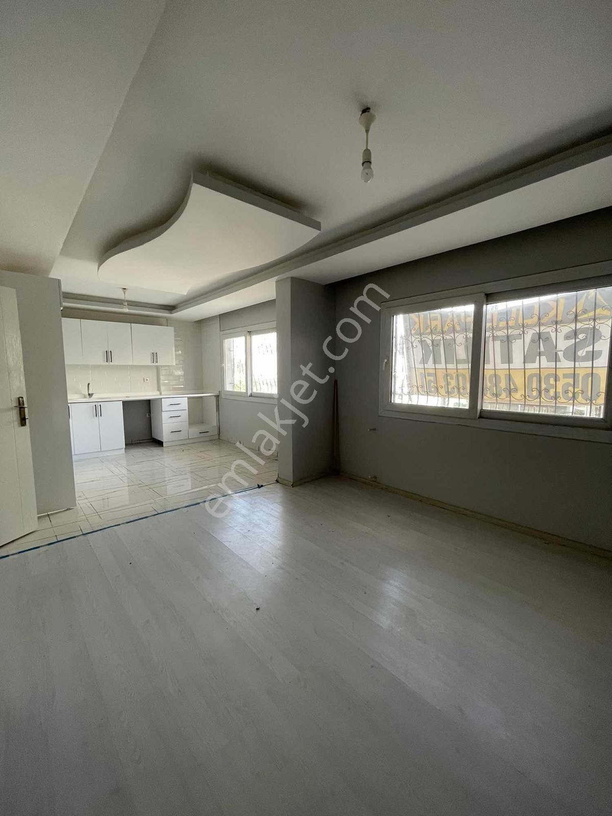Yeşiltepe`de~2+1~az~katlı~caddeye~yakın~cazip~site~içerisi~daire - Görsel 9