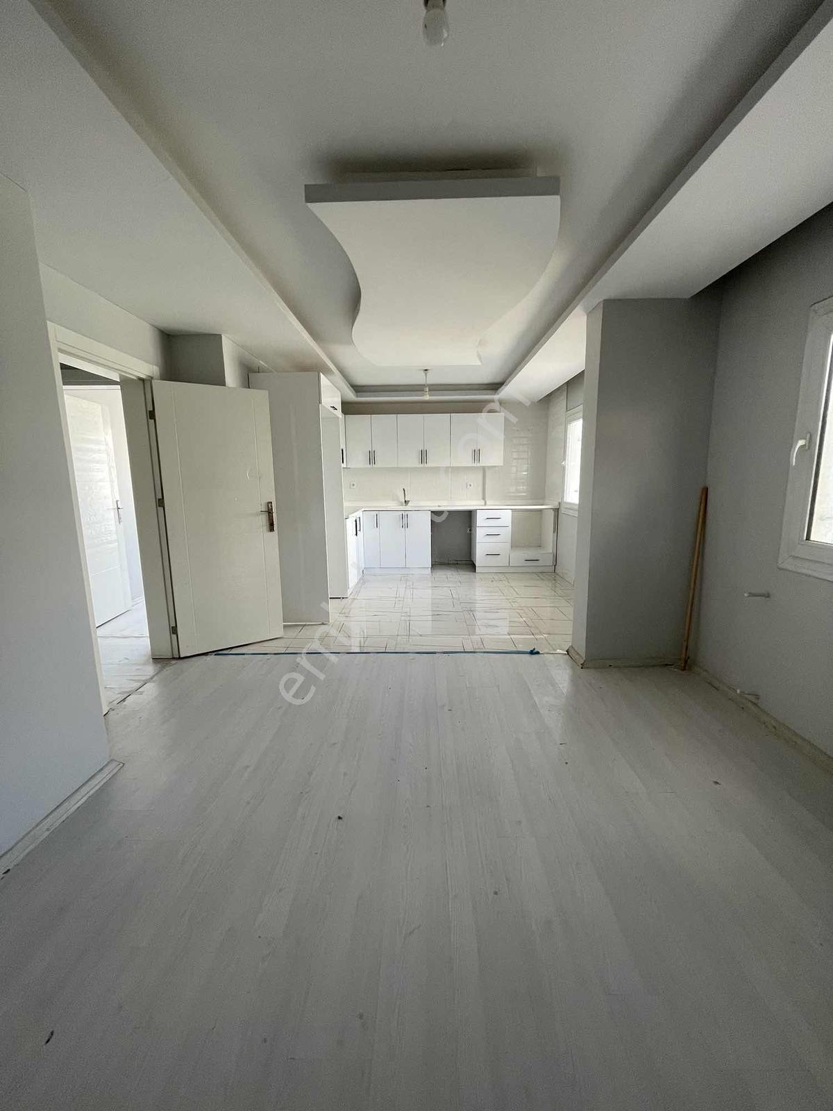 Yeşiltepe`de~2+1~az~katlı~caddeye~yakın~cazip~site~içerisi~daire - Görsel 2