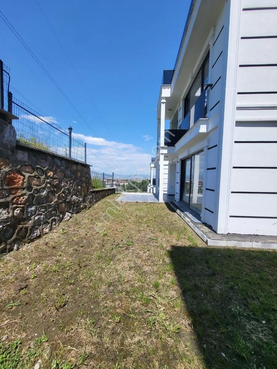 Site İçinde Kiralık 5+2 Villa - Görsel 2