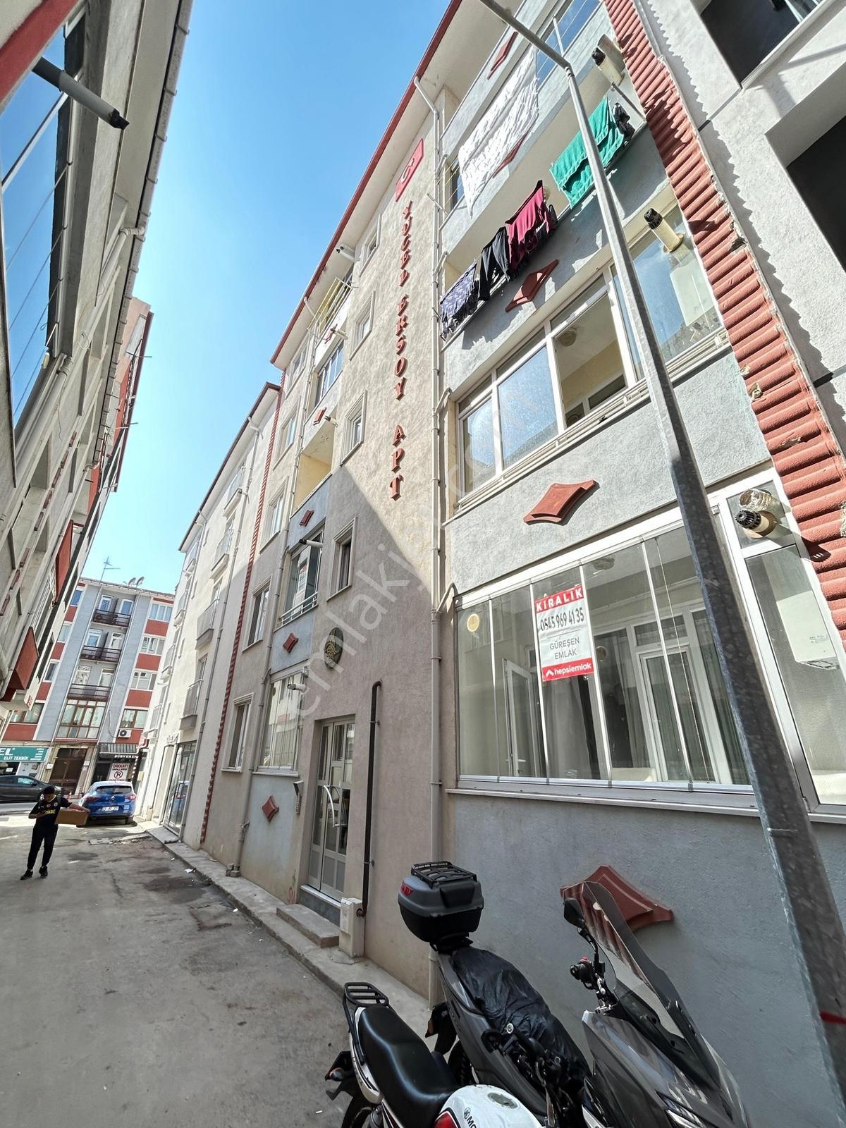 Abdurrahman'da Kapalı Balkonlu Full Eşyalı 1+1 Kiralık Daire - Görsel 13