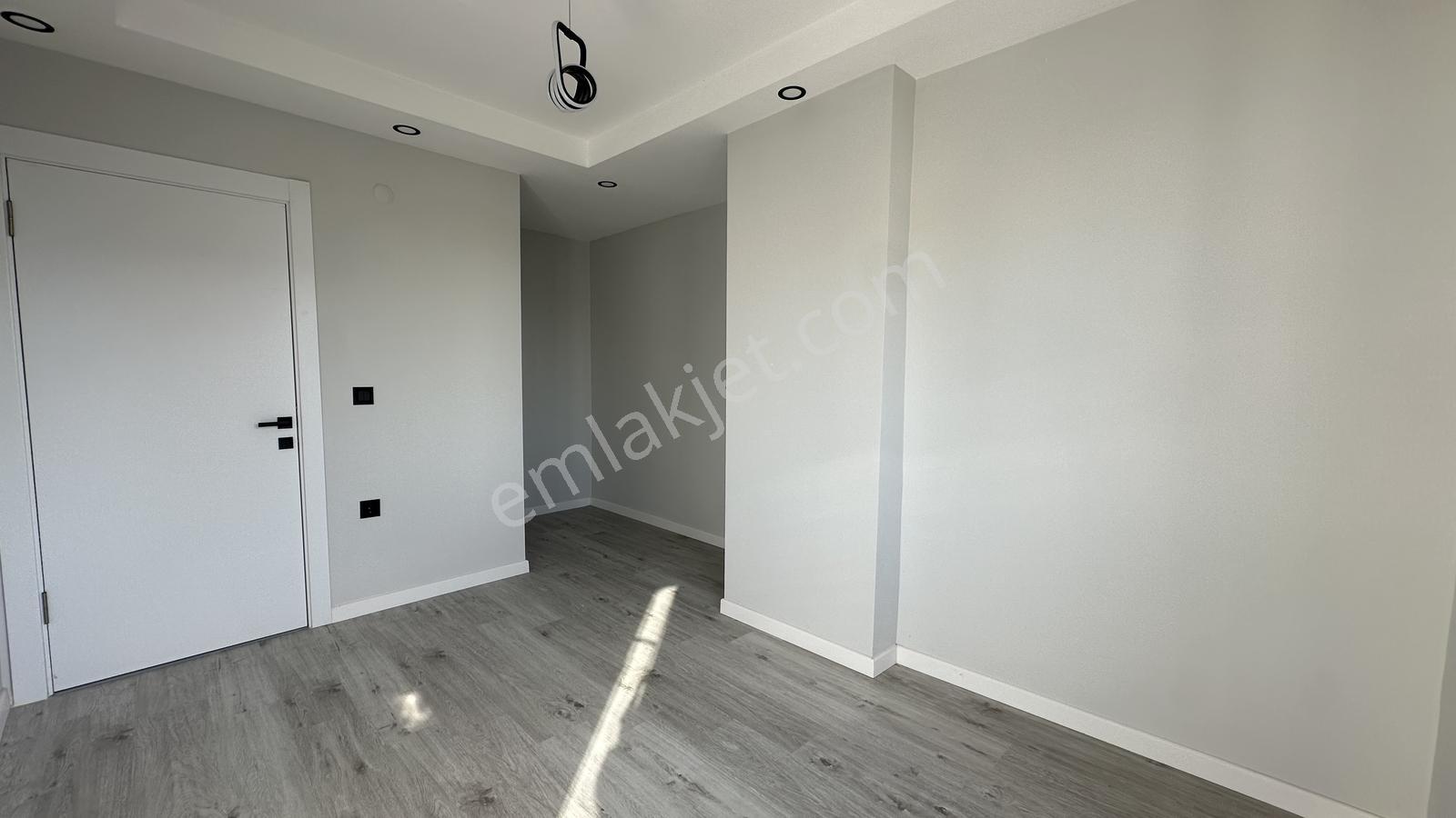 Ayvalık Altınovada Denize 250 Metre 3+1 Bahçeli Satılık Villa - Görsel 19