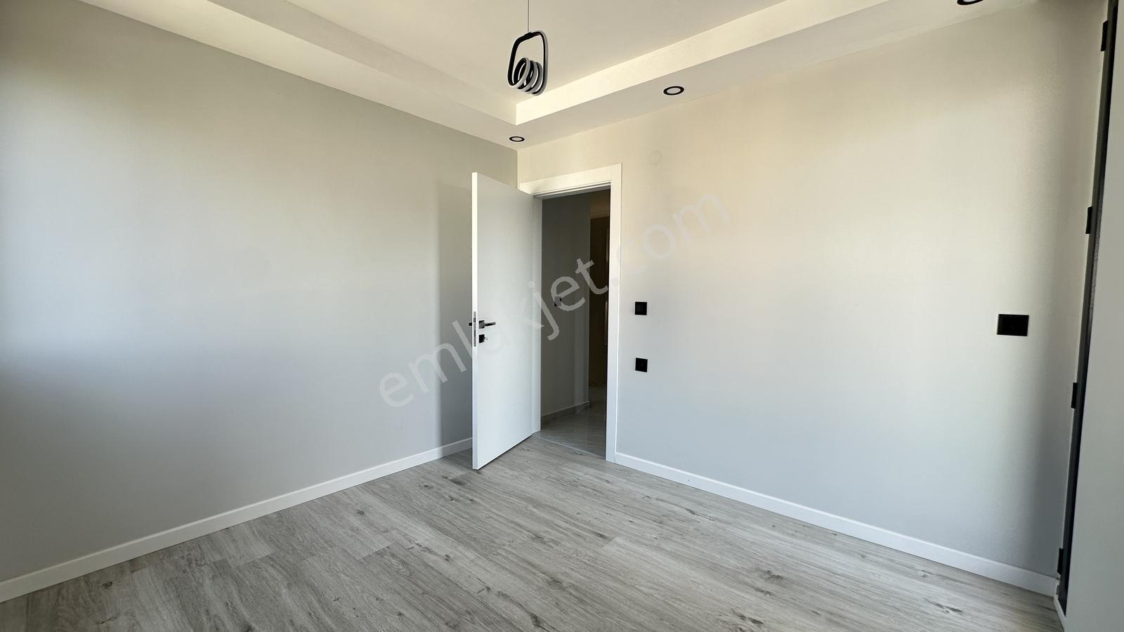 Ayvalık Altınovada Denize 250 Metre 3+1 Bahçeli Satılık Villa - Görsel 27