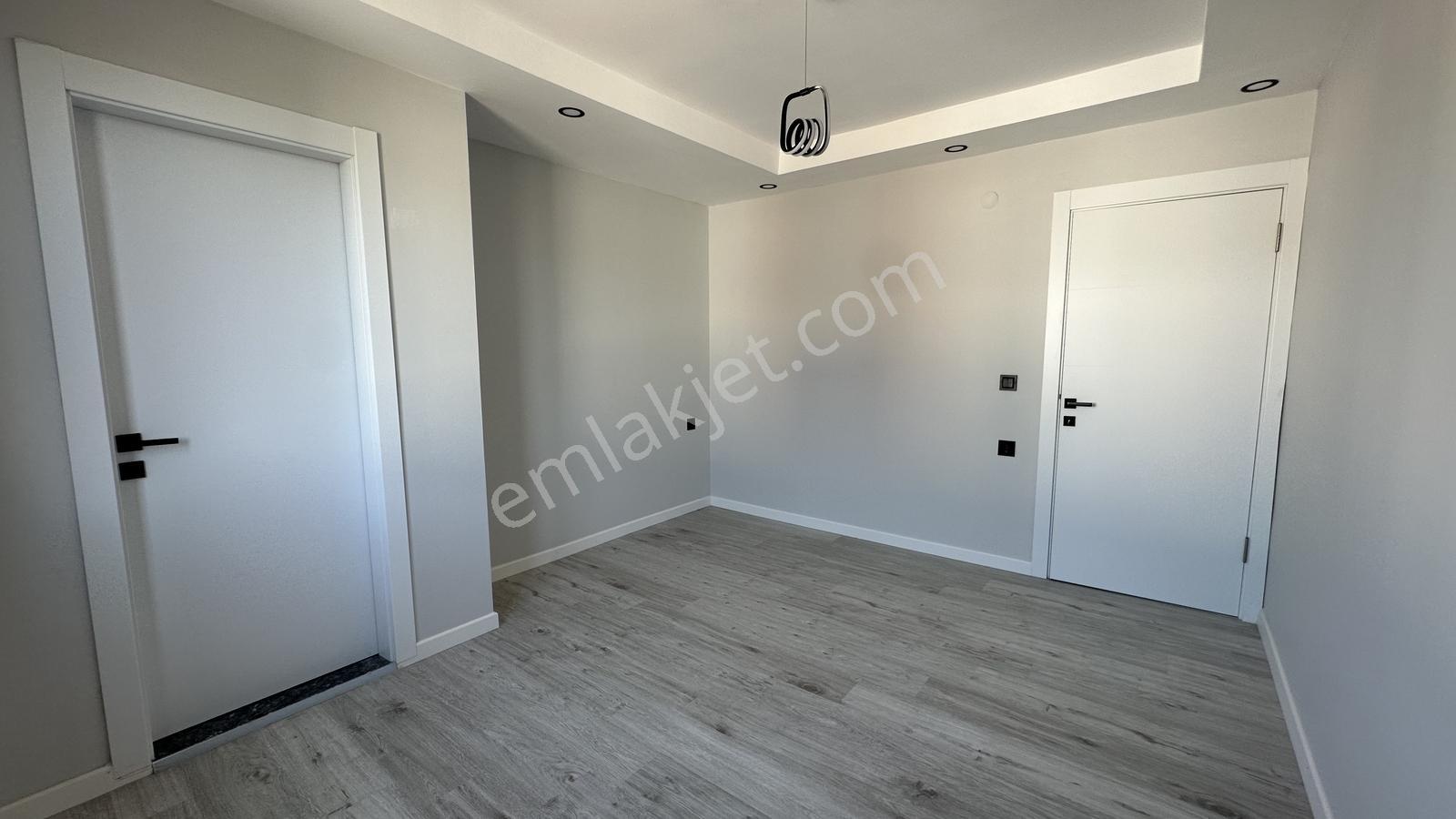 Ayvalık Altınovada Denize 250 Metre 3+1 Bahçeli Satılık Villa - Görsel 15