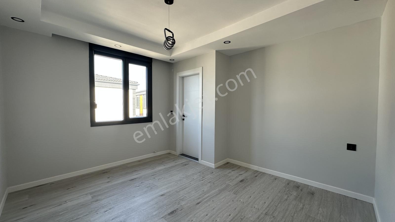 Ayvalık Altınovada Denize 250 Metre 3+1 Bahçeli Satılık Villa - Görsel 9