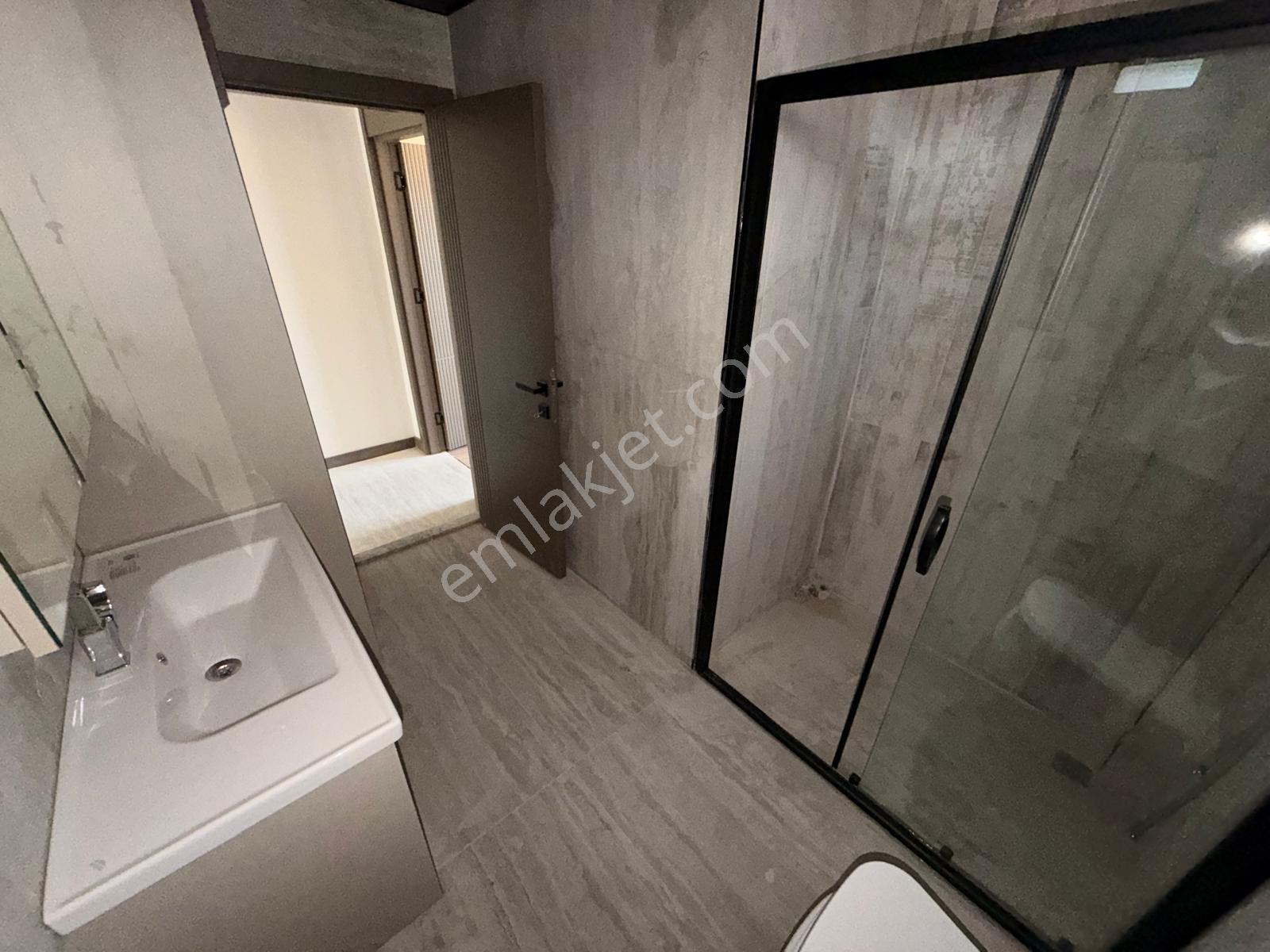 Özel Mobilyalar İle Donatılmış 2+1 Ultra Lüks Ebeveyn Banyolu... - Görsel 17