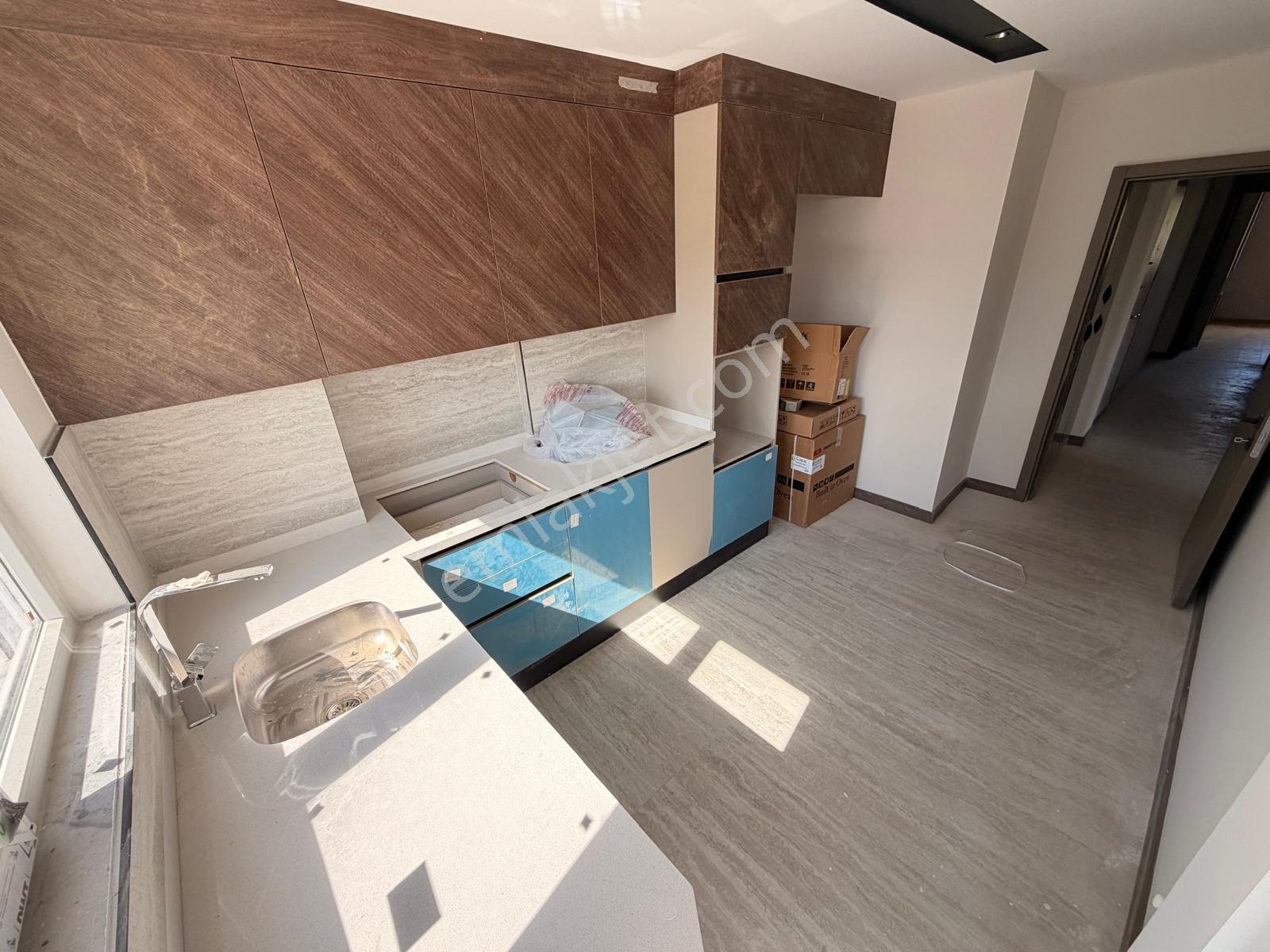Özel Mobilyalar İle Donatılmış 2+1 Ultra Lüks Ebeveyn Banyolu... - Görsel 6