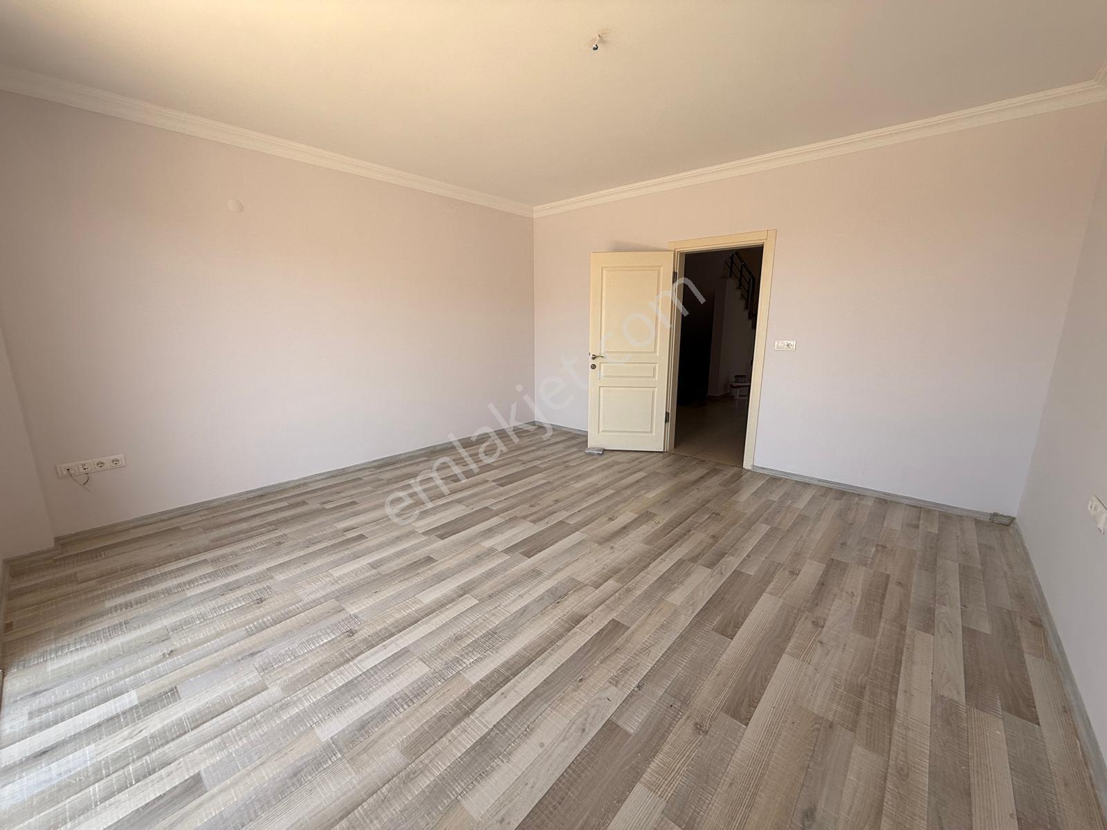 Stop’tan Foça Yerguzlar Caddesi Üzeri Kiralık İşyeri - Görsel 14