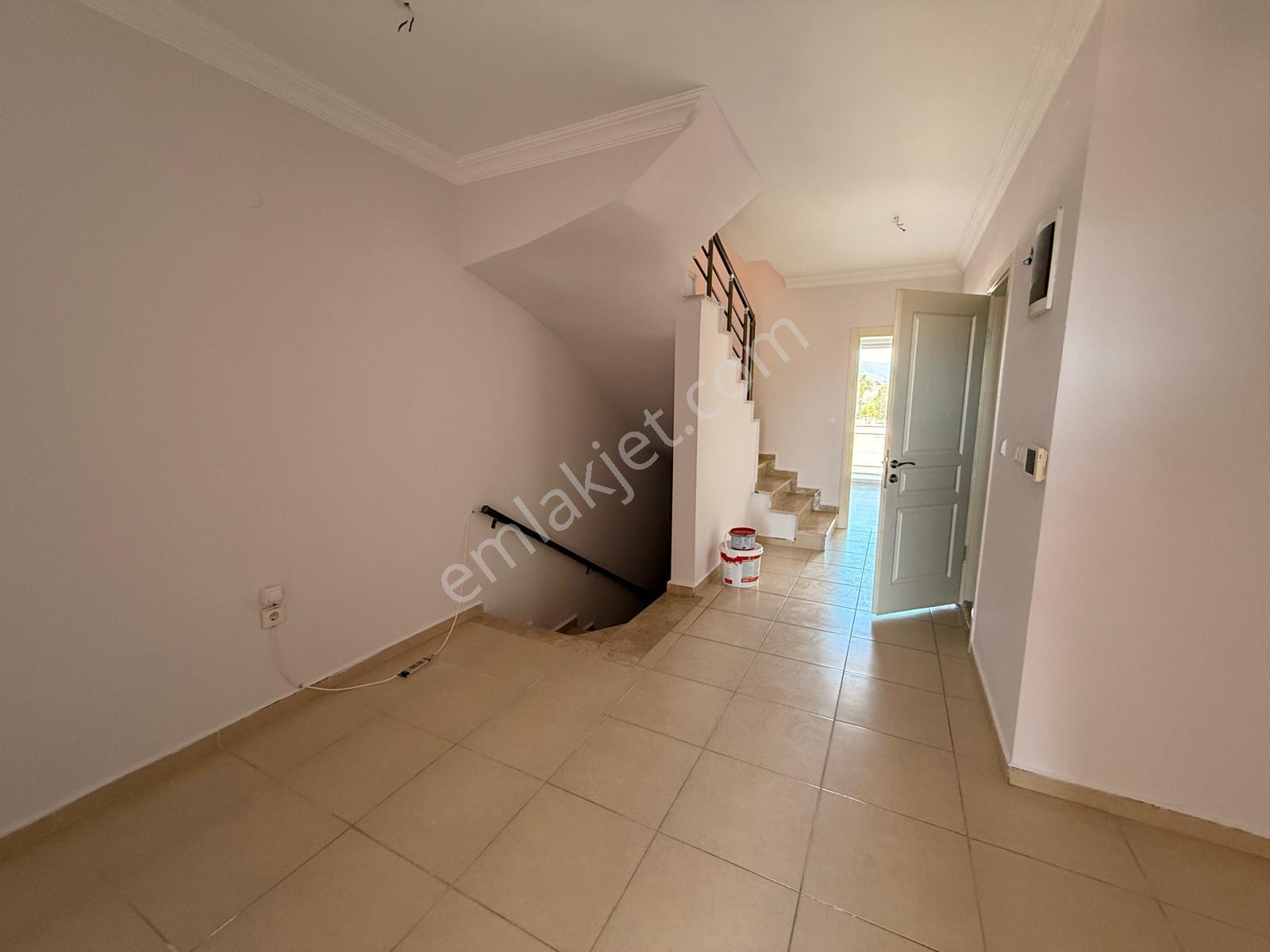 Stop’tan Foça Yerguzlar Caddesi Üzeri Kiralık İşyeri - Görsel 15