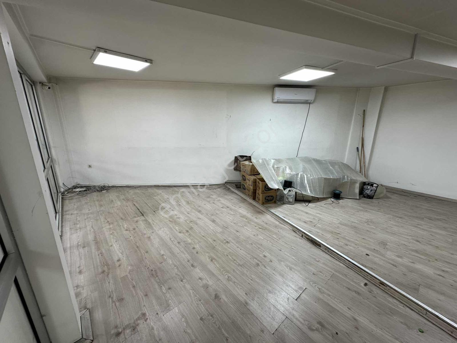 Hanlı Sanayide 450m2 3 Katlı Verandalı Köşe Dükkan - Görsel 14