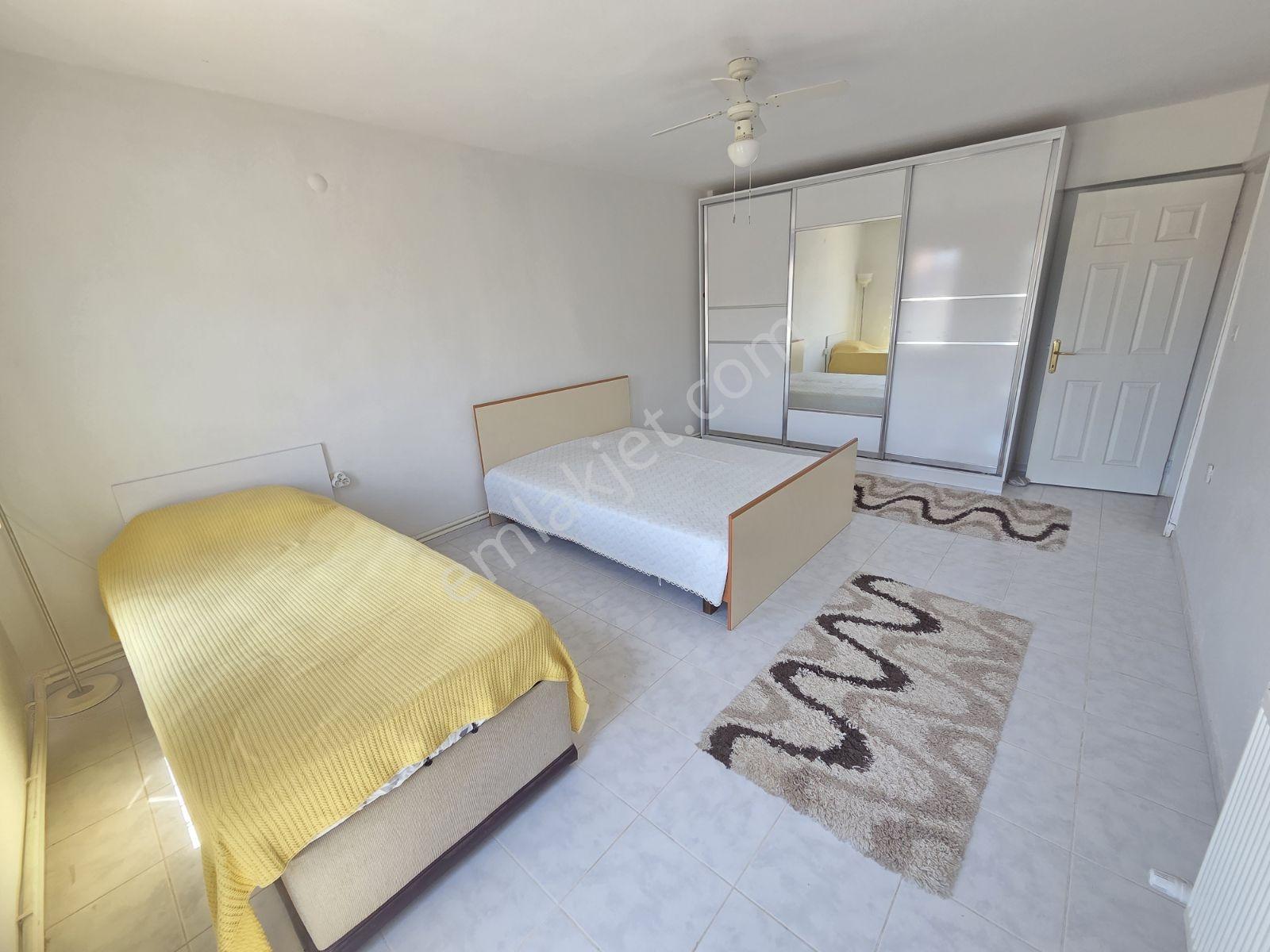 Yenifoça Marina Yakını Müstakil Bahçeli 4+1 Tripleks Villa - Görsel 34