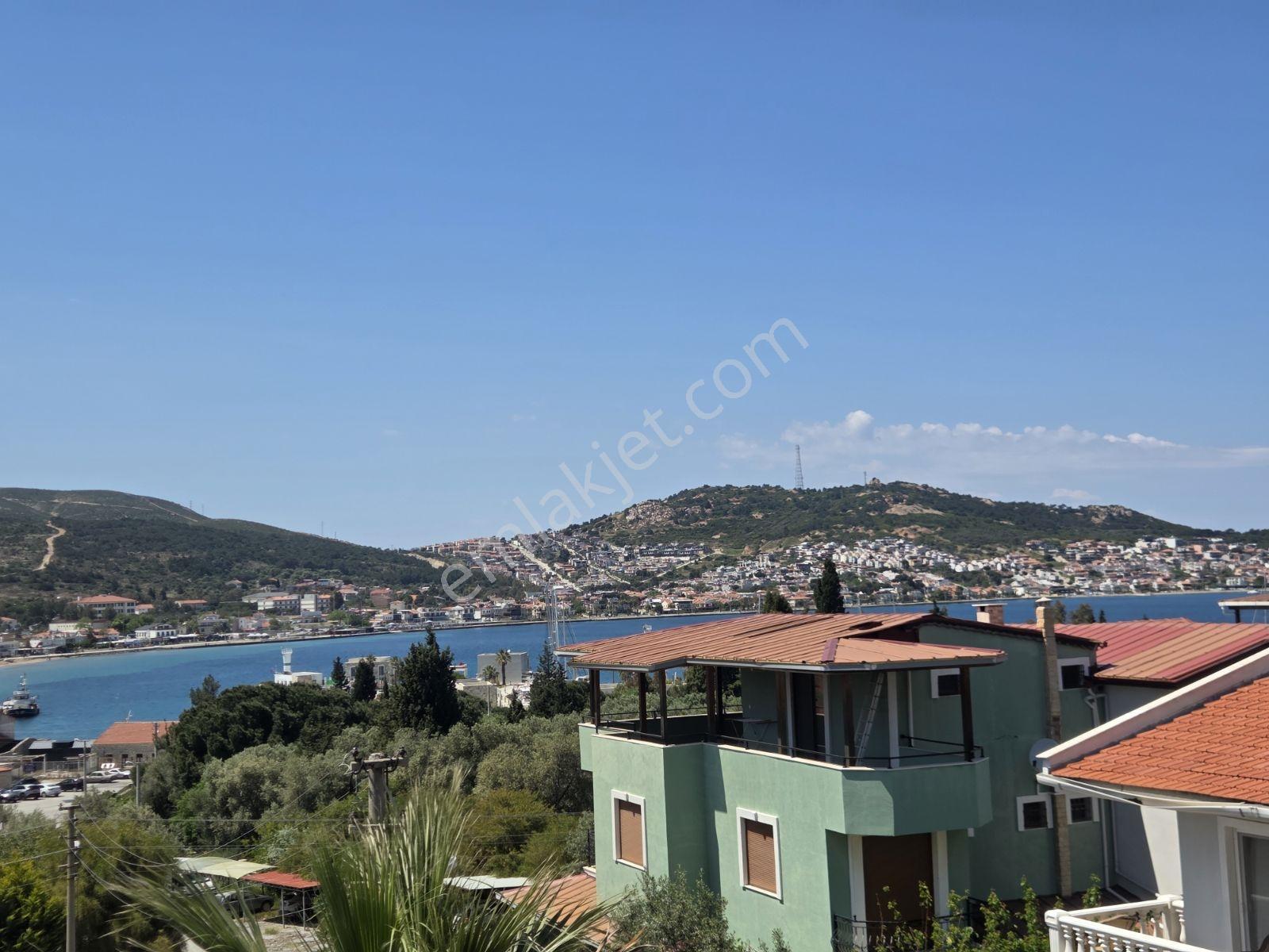 Yenifoça Marina Yakını Müstakil Bahçeli 4+1 Tripleks Villa - Görsel 25