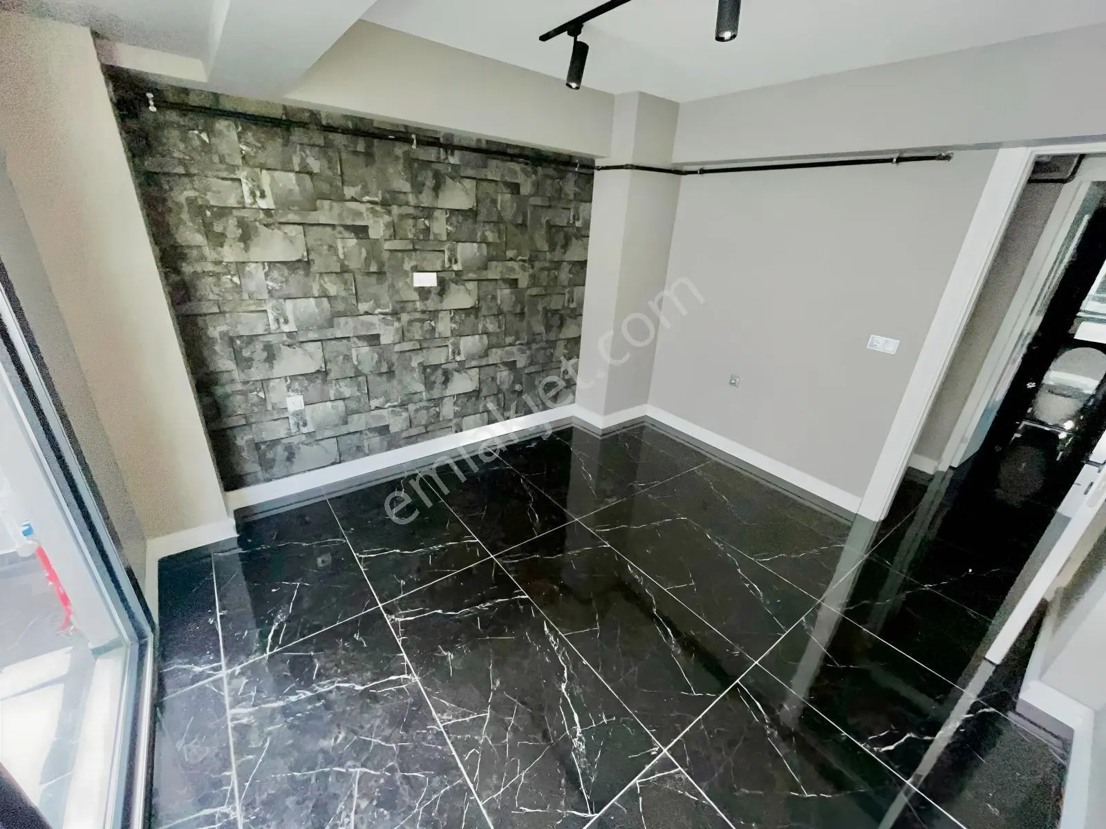 Remax Model Den Kınıklı Da 3+1 İçi Full Yenilenmiş Kiralık Daire - Görsel 4