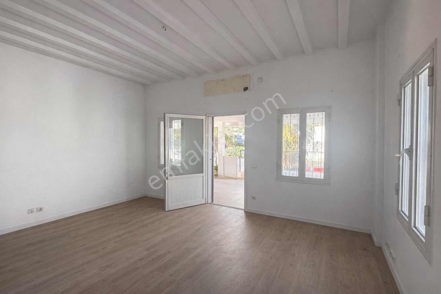 Century21 Point'den Bodrum Anacadde Üzeri Kiralık Ofis - Görsel 12