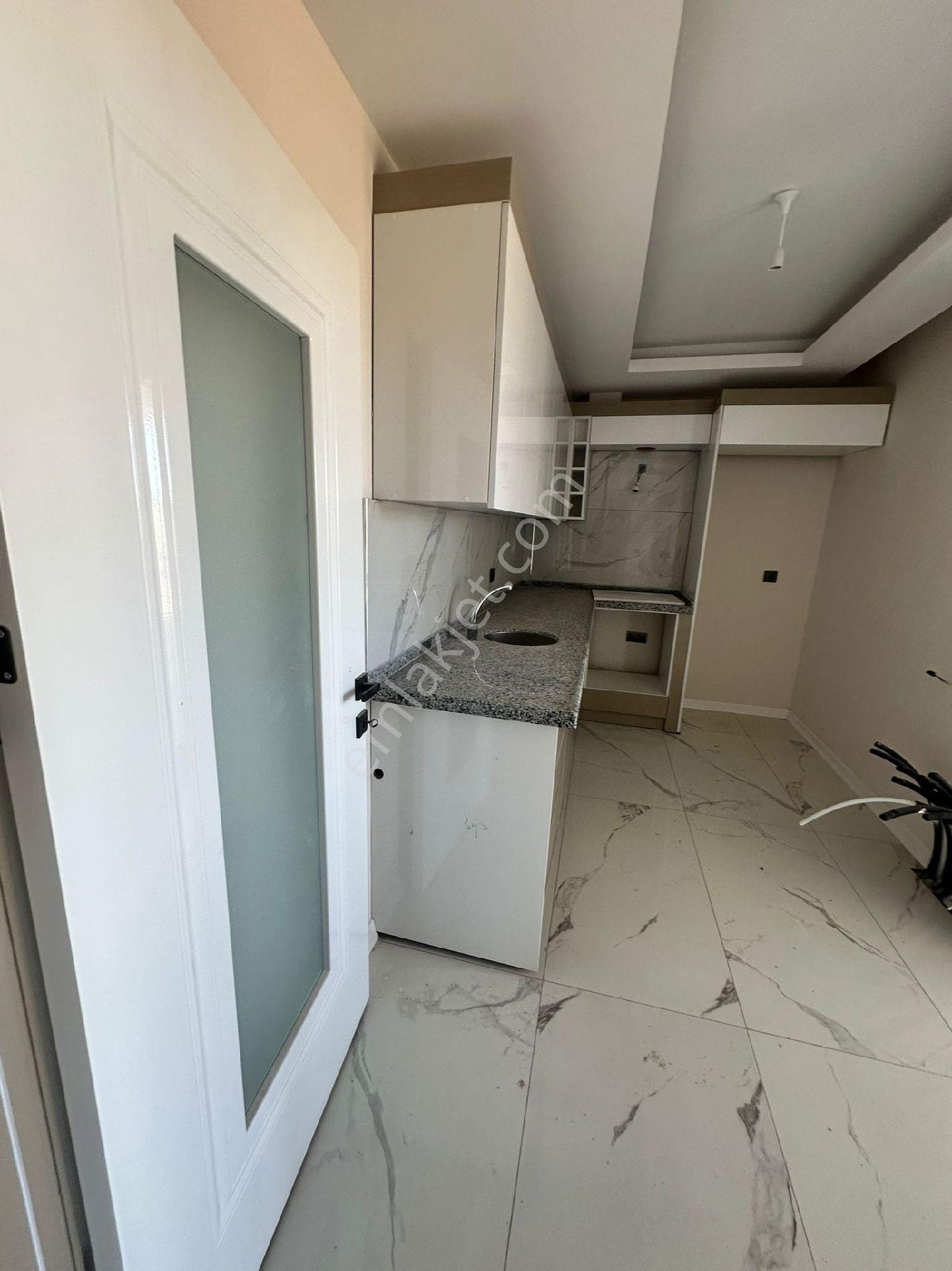 Yenikent'te Satılık 3+1 Ebeveyn Banyolu Daire - Görsel 19