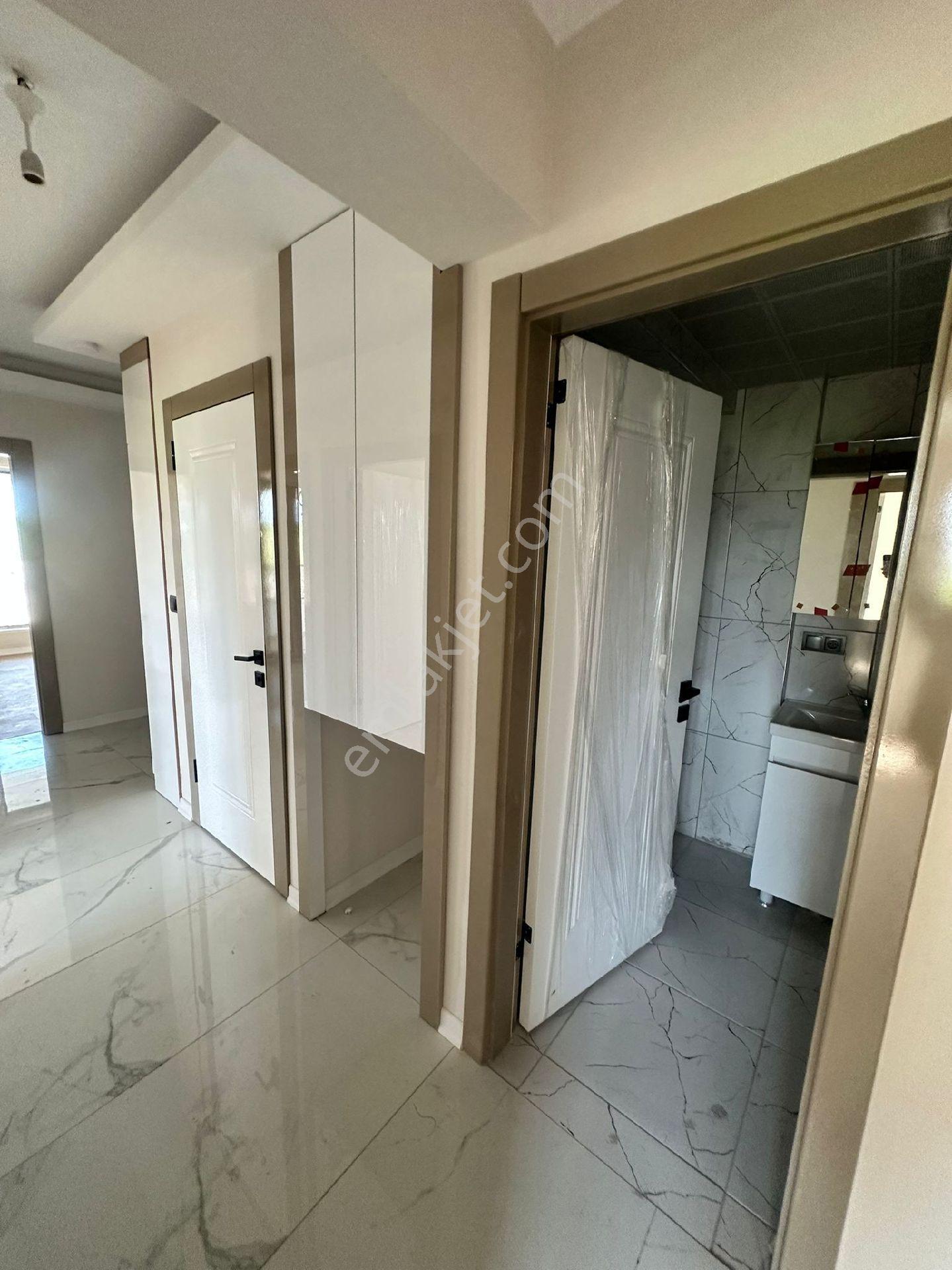 Yenikent'te Satılık 3+1 Ebeveyn Banyolu Daire - Görsel 10