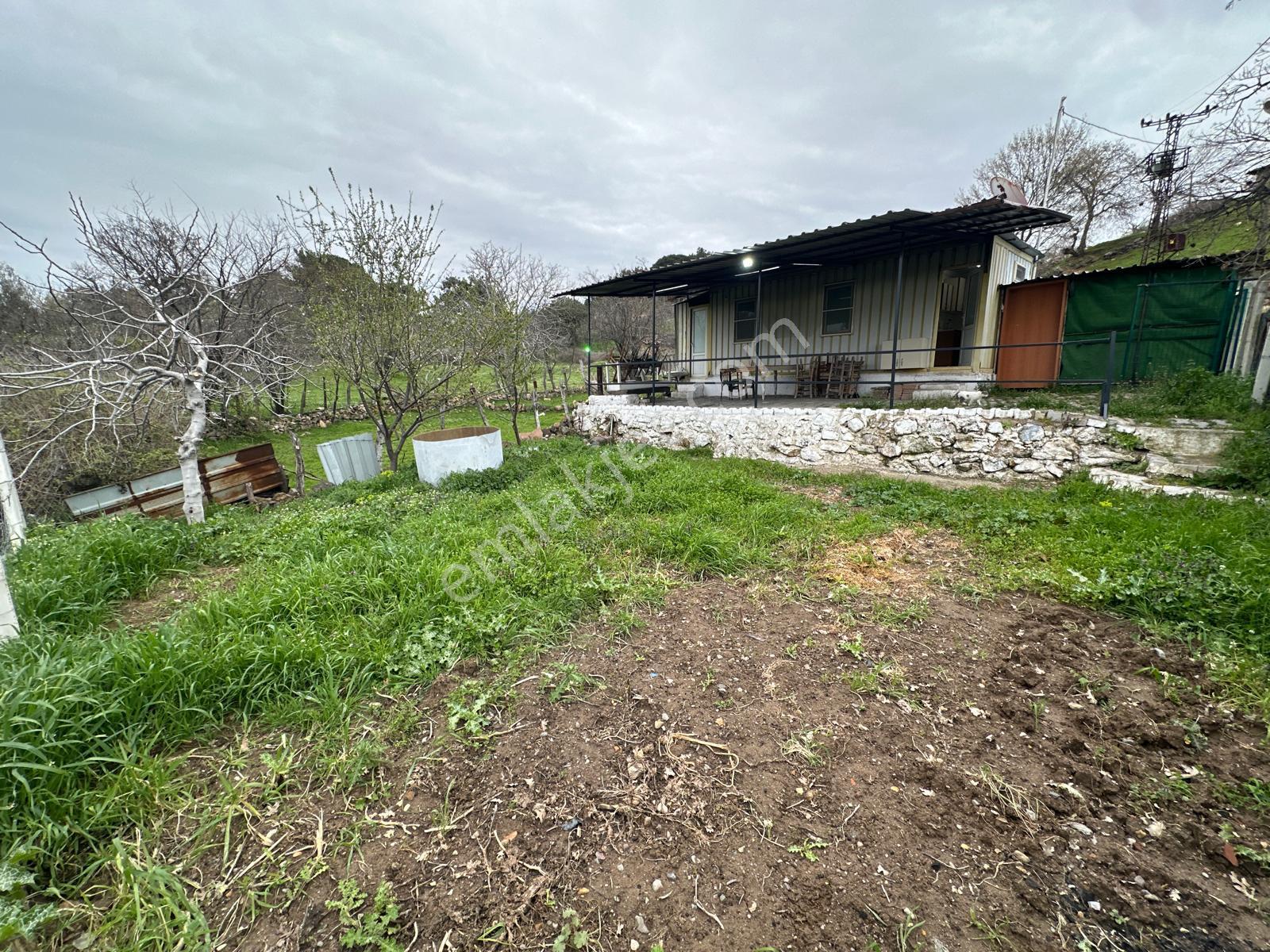 Akmandan 170 M2 Arsa, Elektrik+su+bahçe+konteynır Ev - Görsel 3