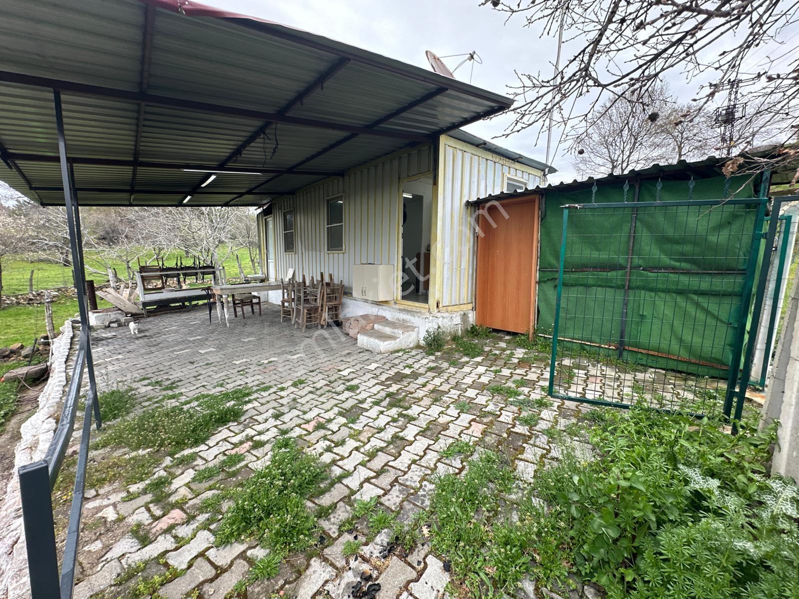 Akmandan 170 M2 Arsa, Elektrik+su+bahçe+konteynır Ev - Görsel 4