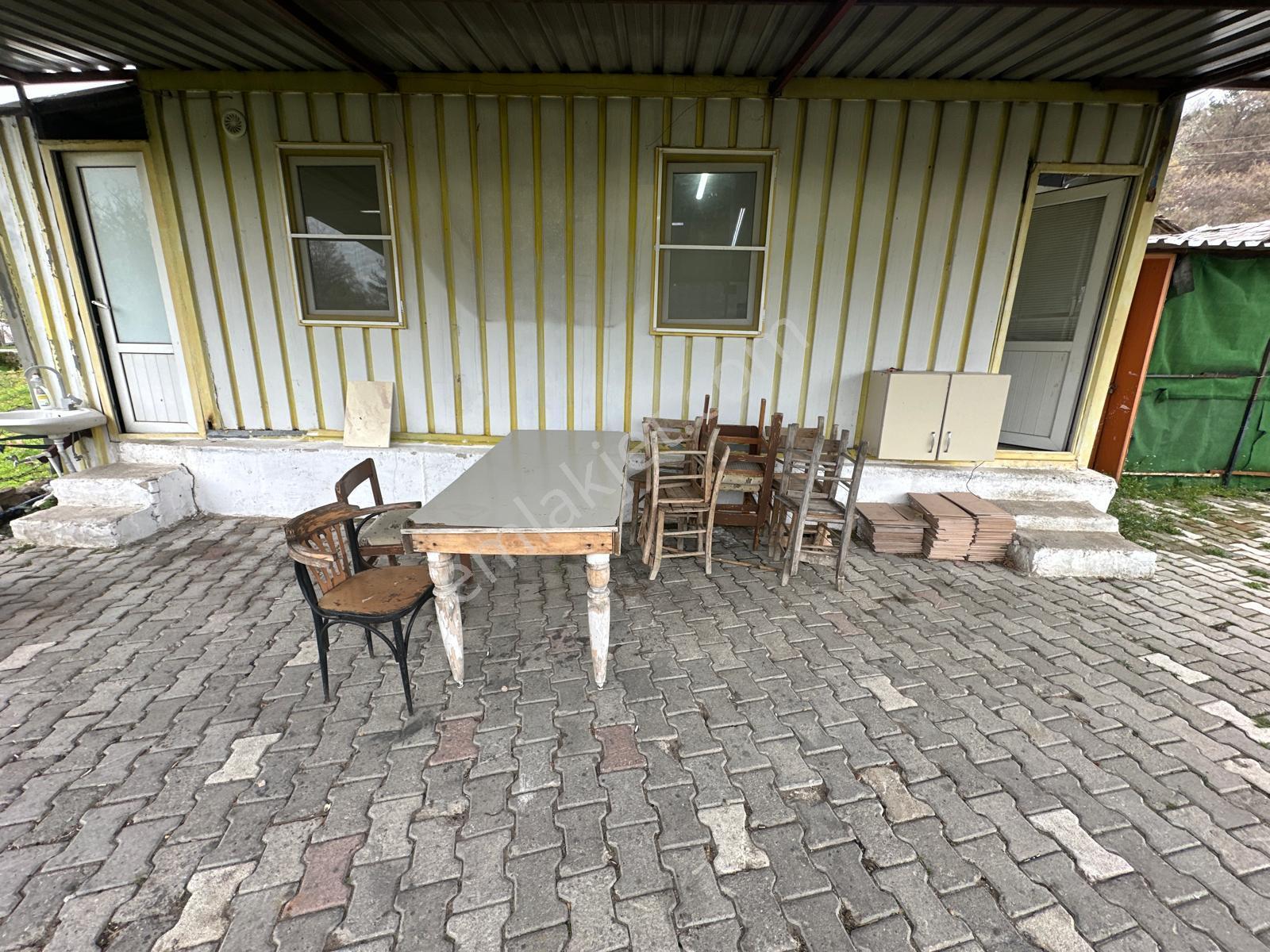 Akmandan 170 M2 Arsa, Elektrik+su+bahçe+konteynır Ev - Görsel 14