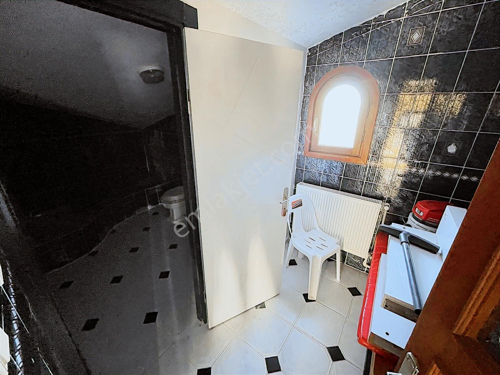 Silivri Kavaklı Bölgesinde Satılık Geniş Bahçeli Triplex Villa - Görsel 7