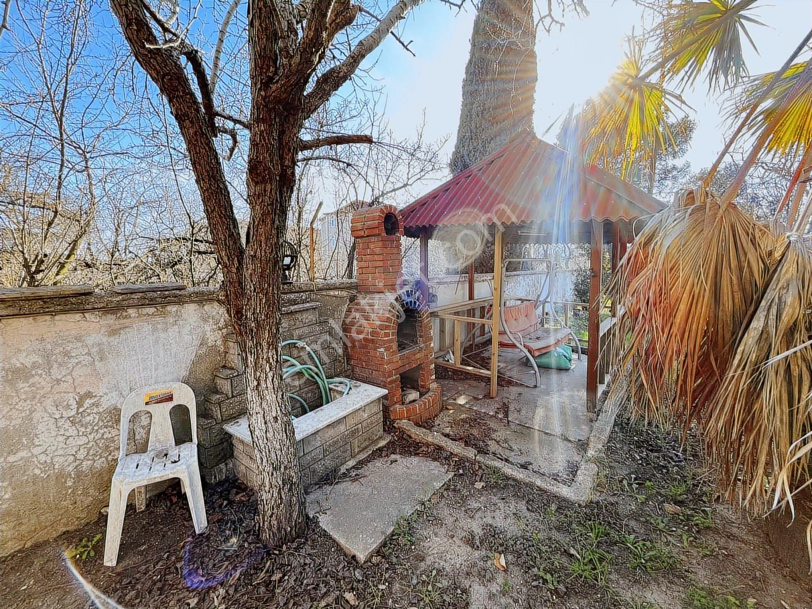 Silivri Kavaklı Bölgesinde Satılık Geniş Bahçeli Triplex Villa - Görsel 33
