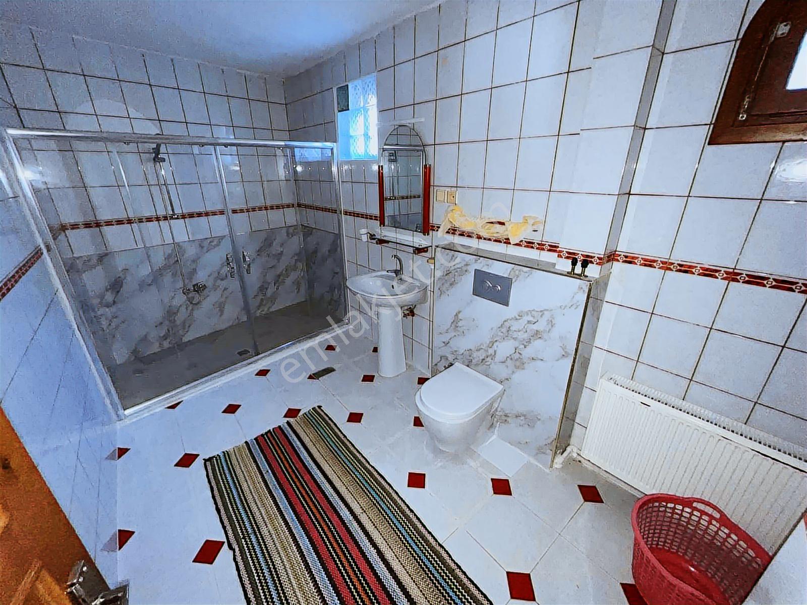 Silivri Kavaklı Bölgesinde Satılık Geniş Bahçeli Triplex Villa - Görsel 18