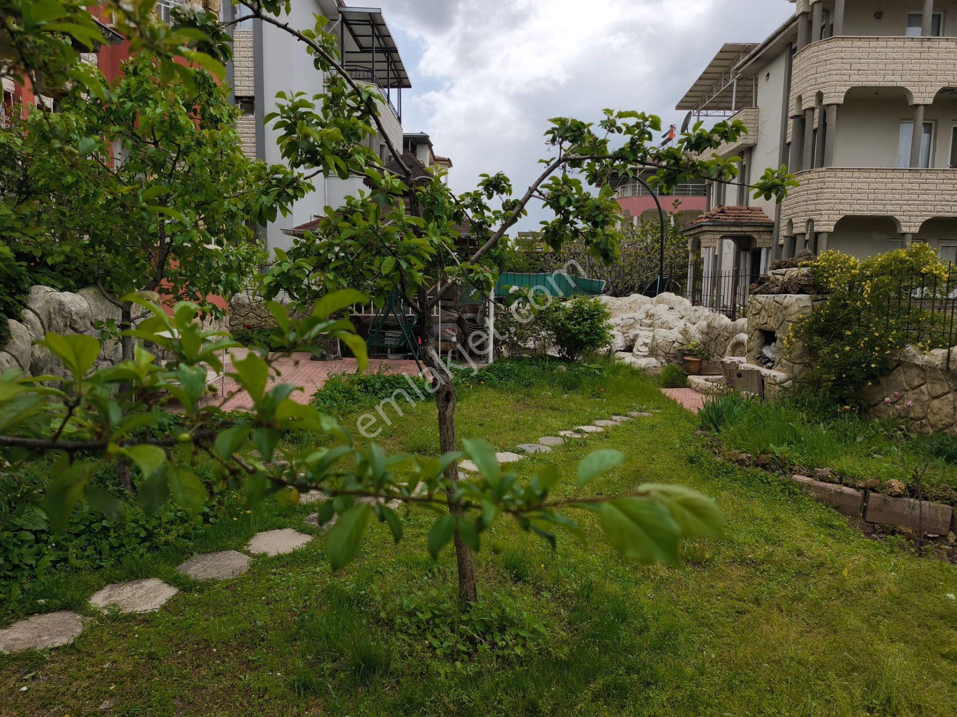 Almayan Pişman Olacak Satılık 440 M2 Arsa Ve Tripleks Lüks Villa