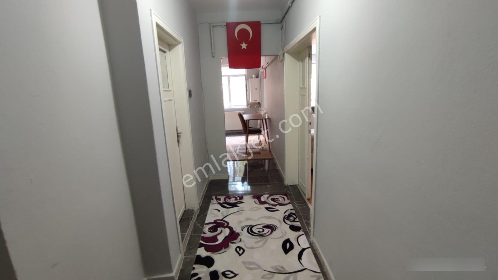 Çankaya İşçi Blokları Mah. Çok Katlılarda Satılık 2+1 Daire - Görsel 11