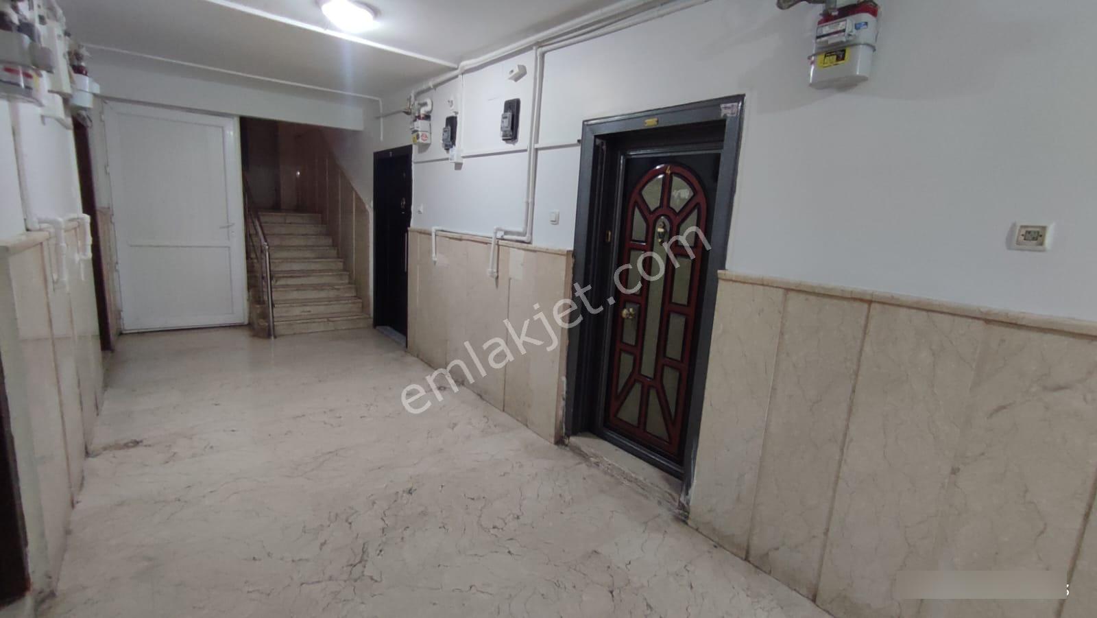 Çankaya İşçi Blokları Mah. Çok Katlılarda Satılık 2+1 Daire - Görsel 8