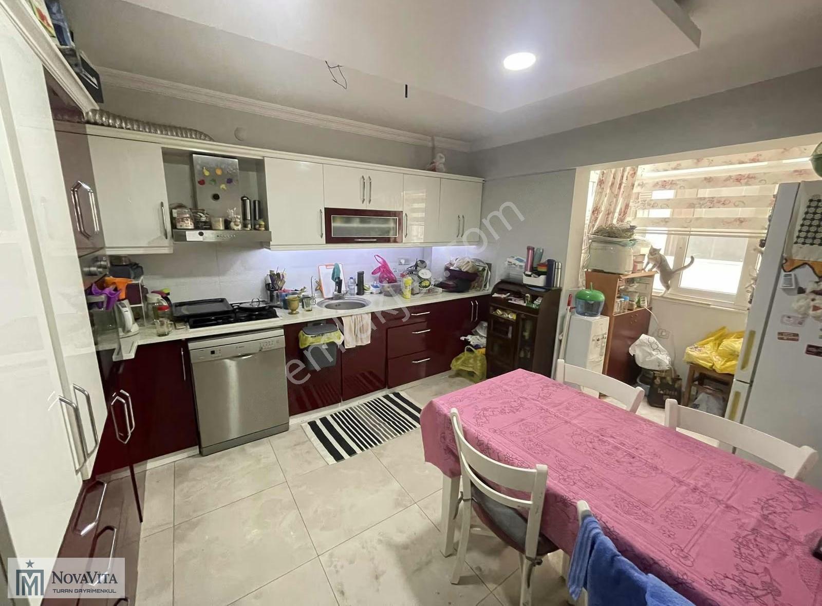 İzmir Balçova Satılık Arakat3+1 130 M2 Daire