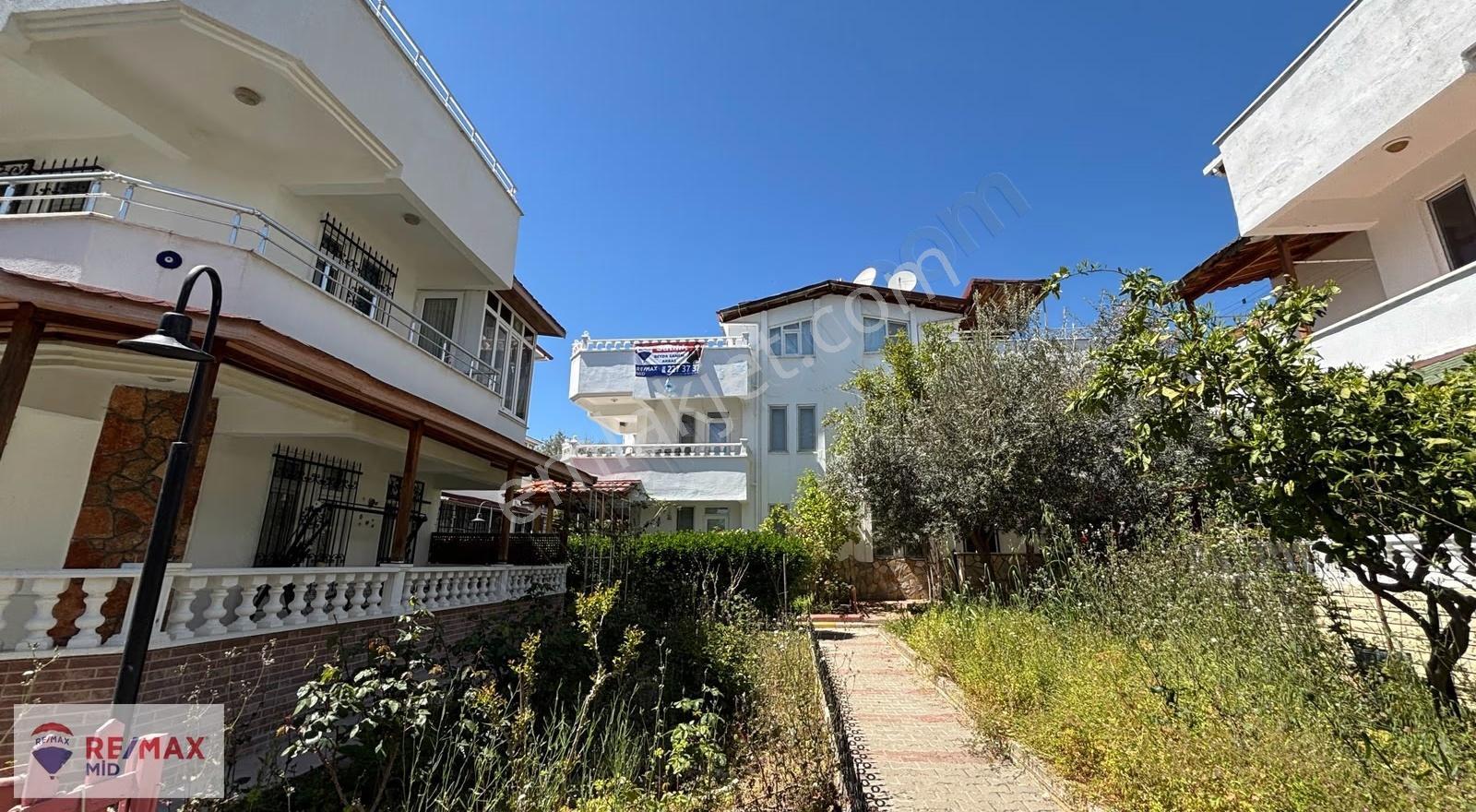 Remax Mid'den Gürede Deniz Manzaralı Site İçi Tripleks Villa - Görsel 11