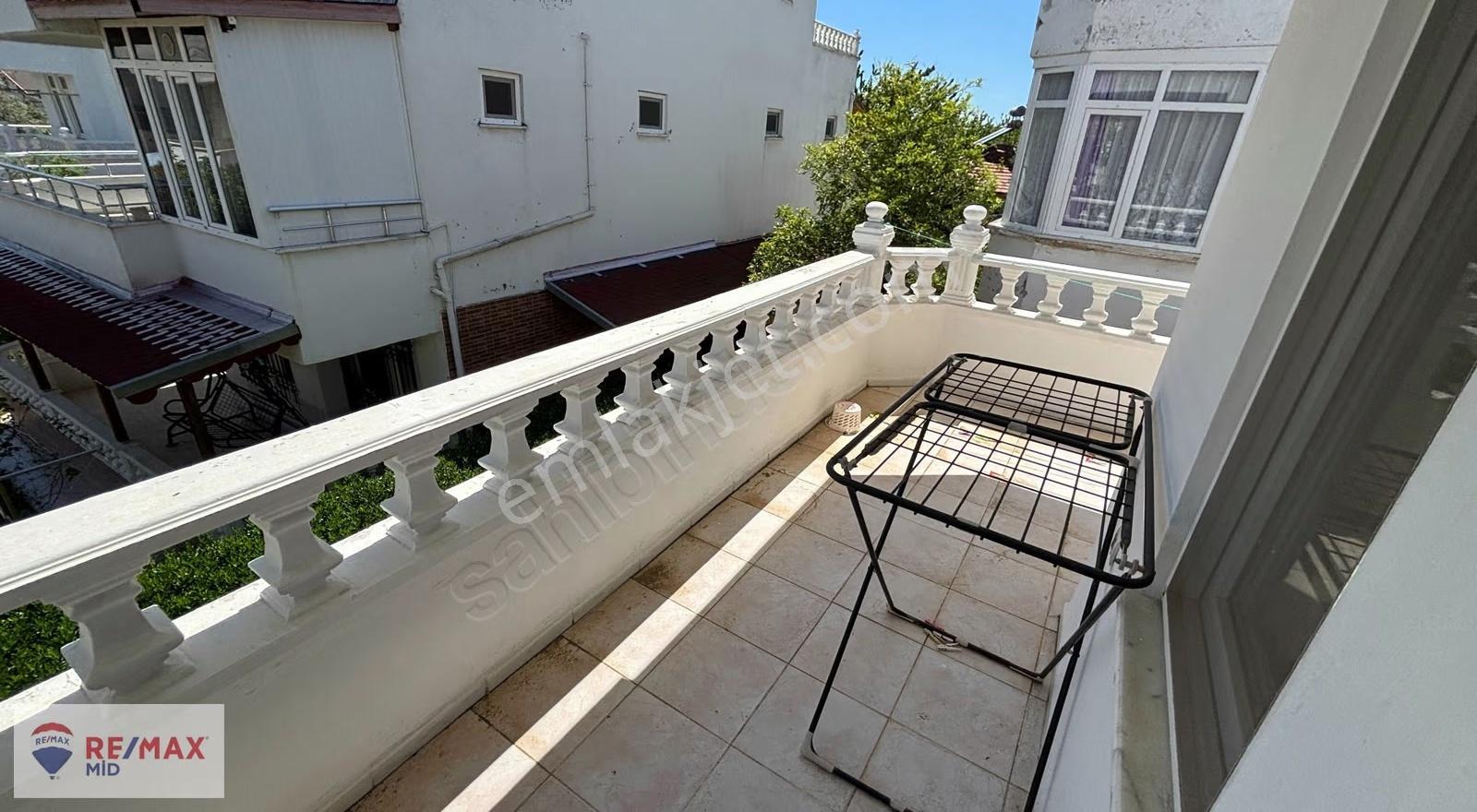 Remax Mid'den Gürede Deniz Manzaralı Site İçi Tripleks Villa - Görsel 12