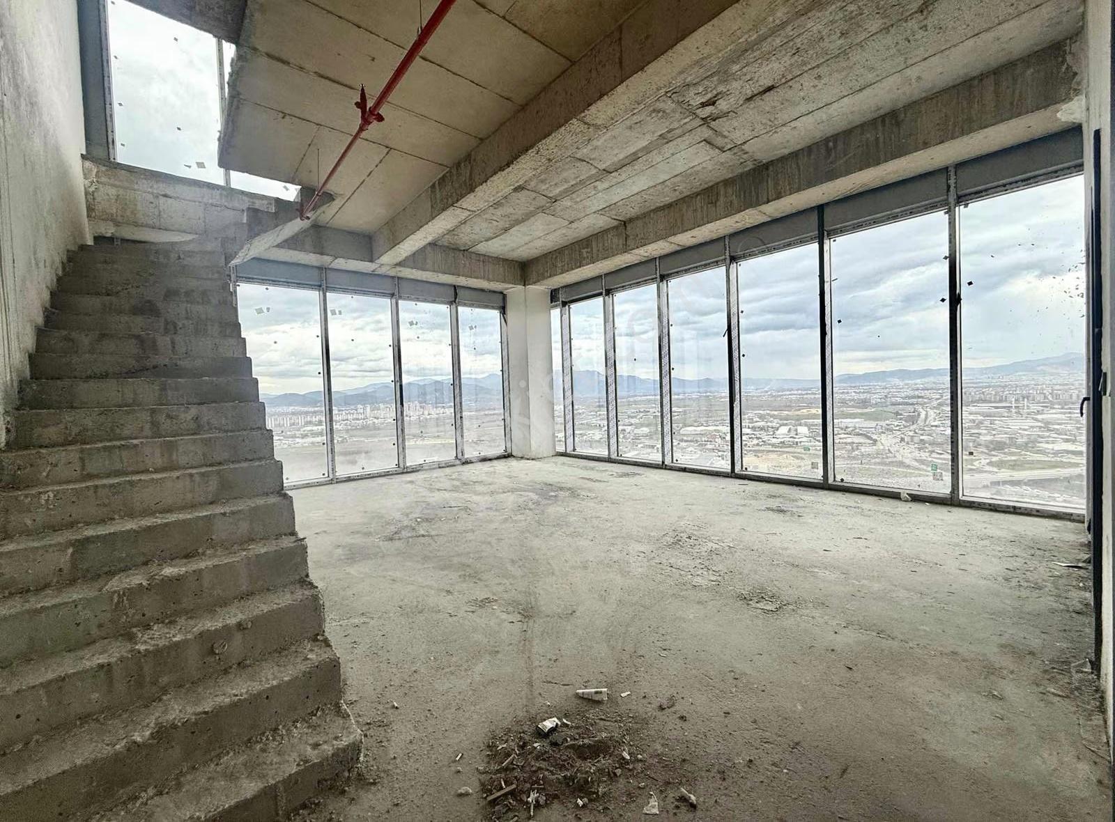 Takasa Açık Sky Tower Da Acil Satılık Dubleks Ofis - Görsel 3