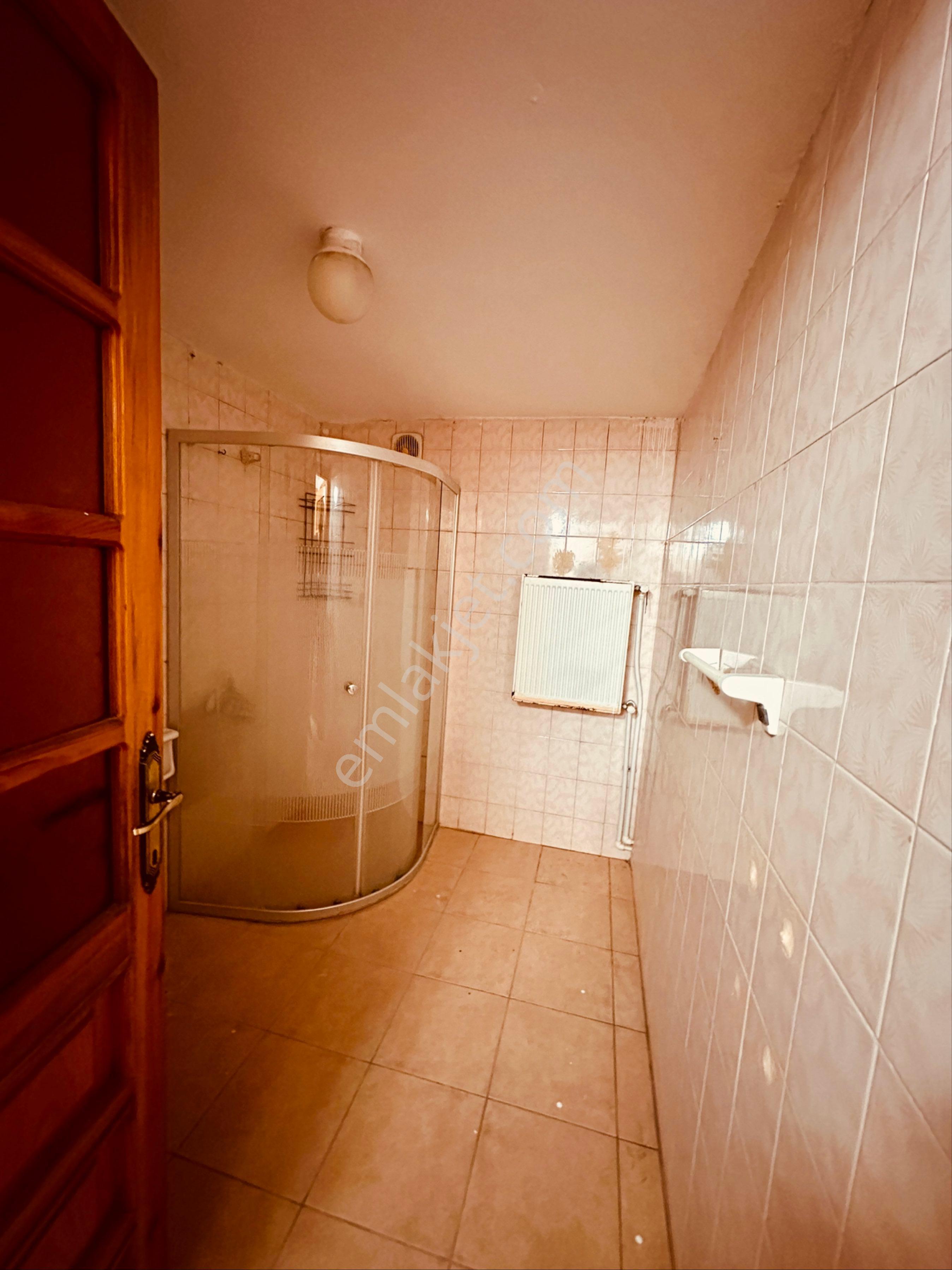 Kasrevi’den Yunusemre Mahallesinde 2. Kat Ara Kat 2+1 Kiralık Daire - Görsel 9
