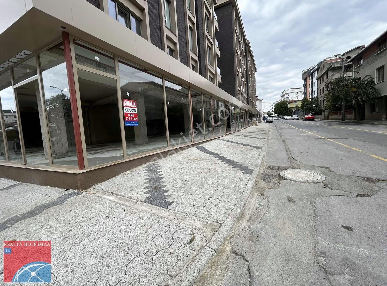 Taşdelen'de 890 M2 Tabela Değeri Yüksek Kiralık Dükkan - Görsel 3