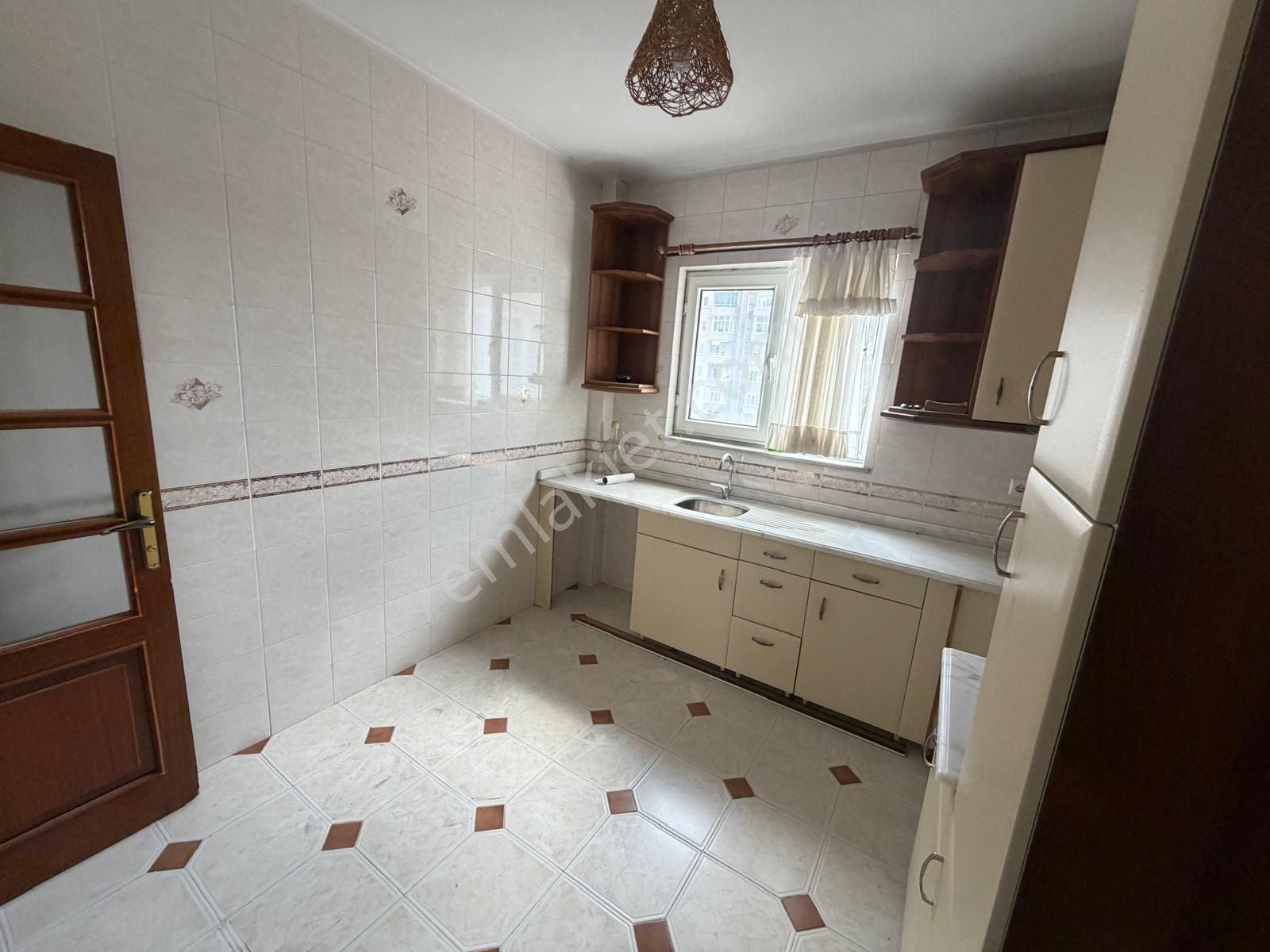 Beylikdüzü Barış Mahallesinde Evrim 2 Sitesinde Satılık 2+1 120 M2 Daire - Görsel 16