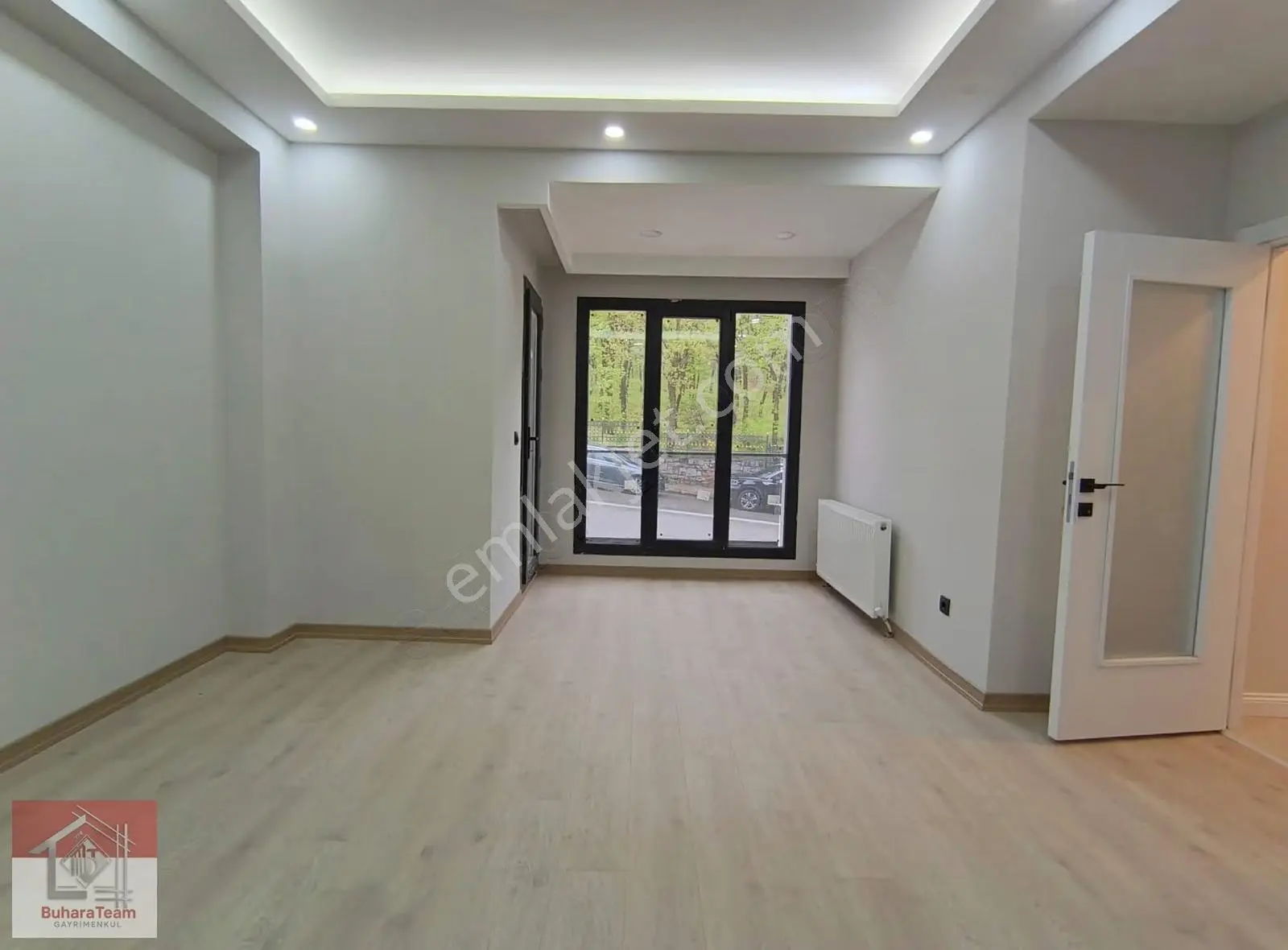 Çekmeköy Merkez Mh Orman Ve Doğa Manzaralı Satılık 2+1lüks Daire